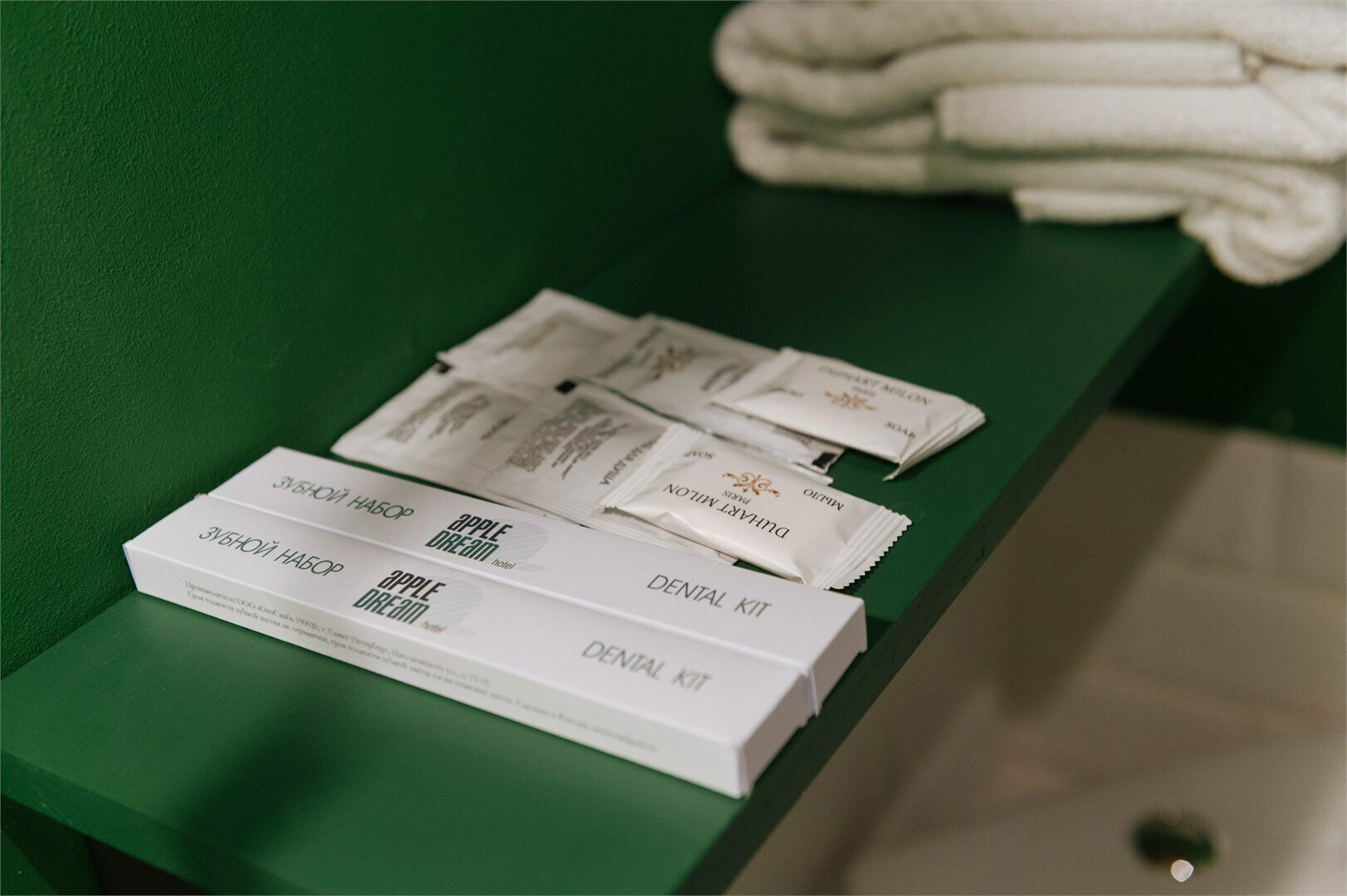 Номер Делюкс с двуспальной кроватью и дополнительной кроватью