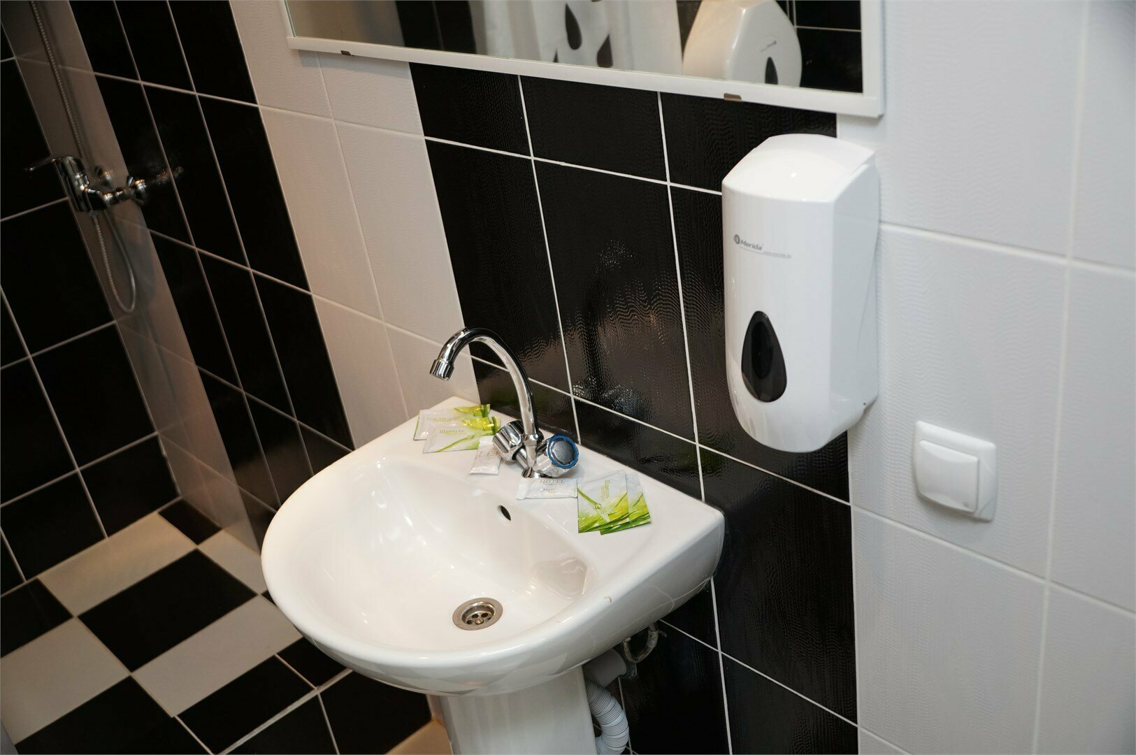 Семейный номер с душем