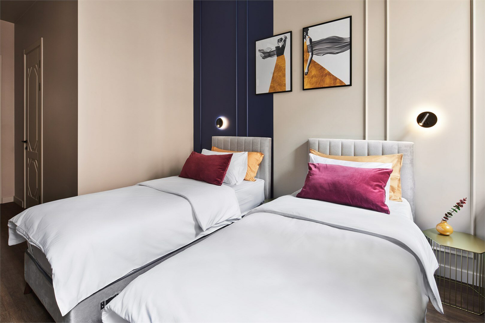 Номер-студио с видом на Невский проспект