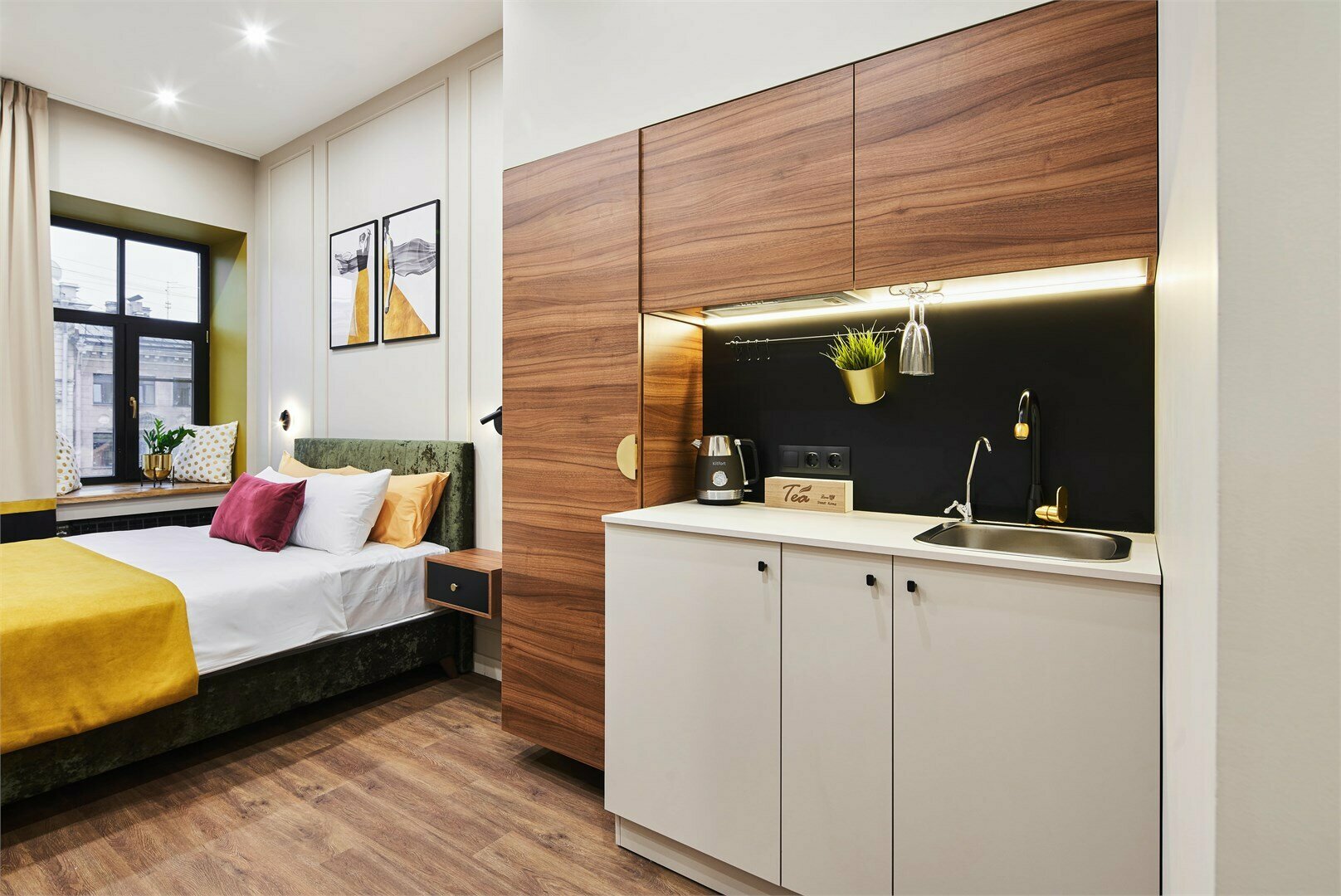 Номер-студио с видом на Невский проспект