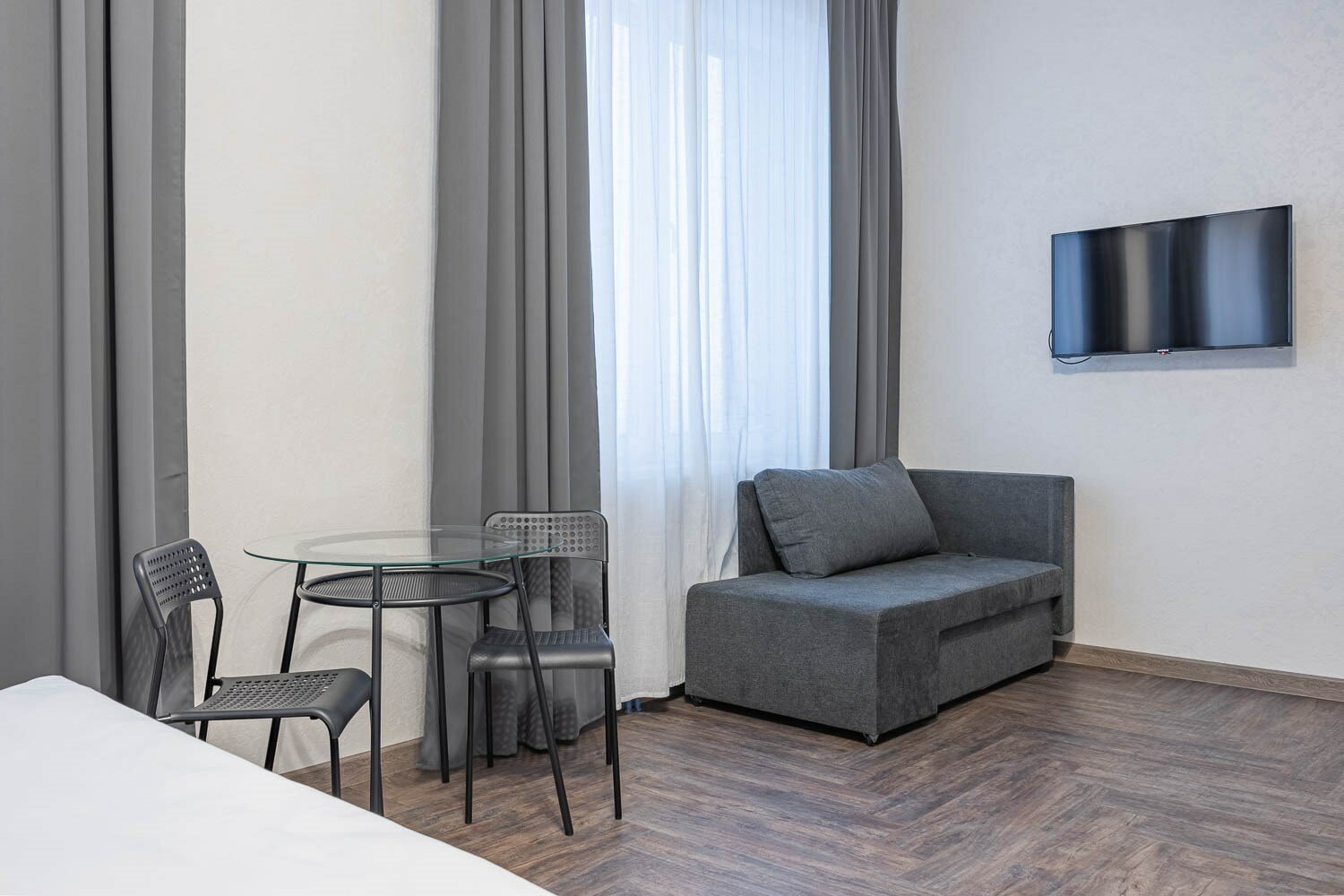 Полулюкс Трехместный с Джакузи