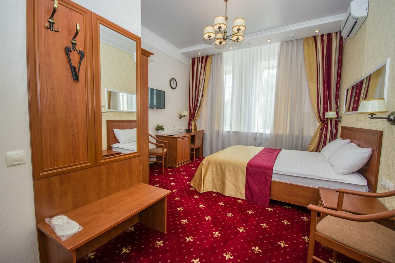 Улучшенный двухместный номер с 1 кроватью