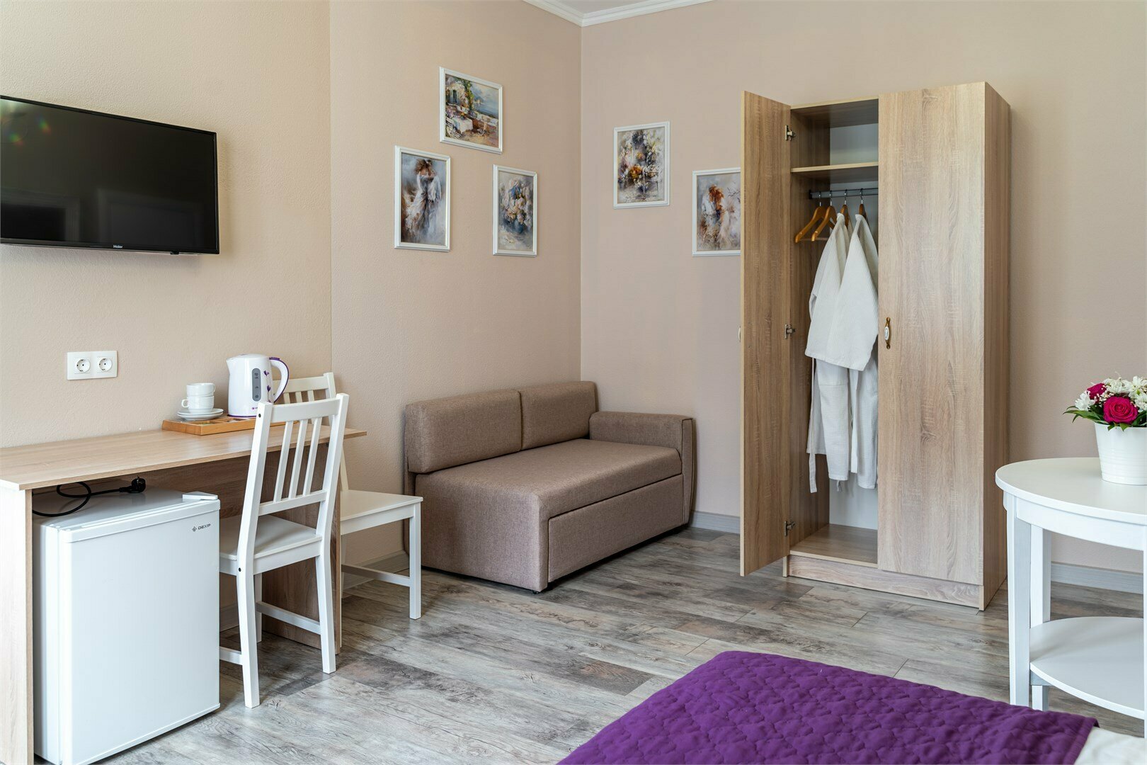 Улучшенный двухместный номер с 1 кроватью или 2 отдельными кроватями, вид на город