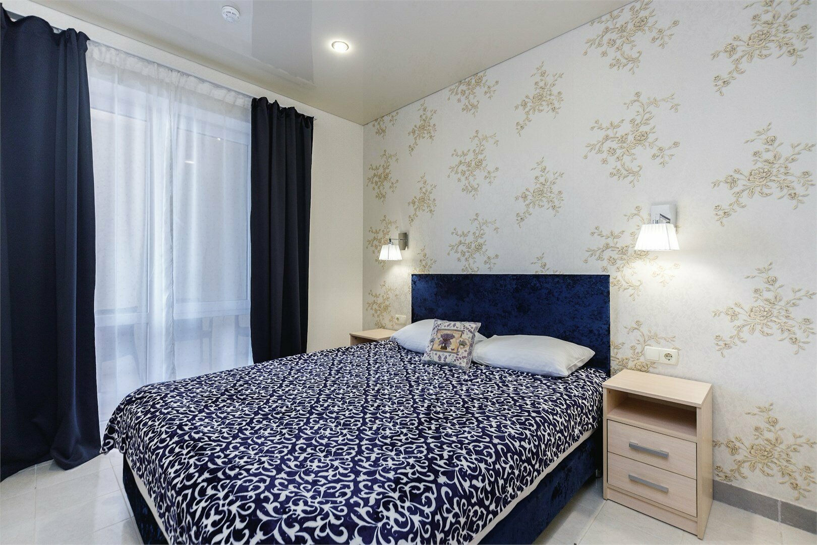 Апартаменты люкс трёхкомнатные с видом на море (2 этаж)