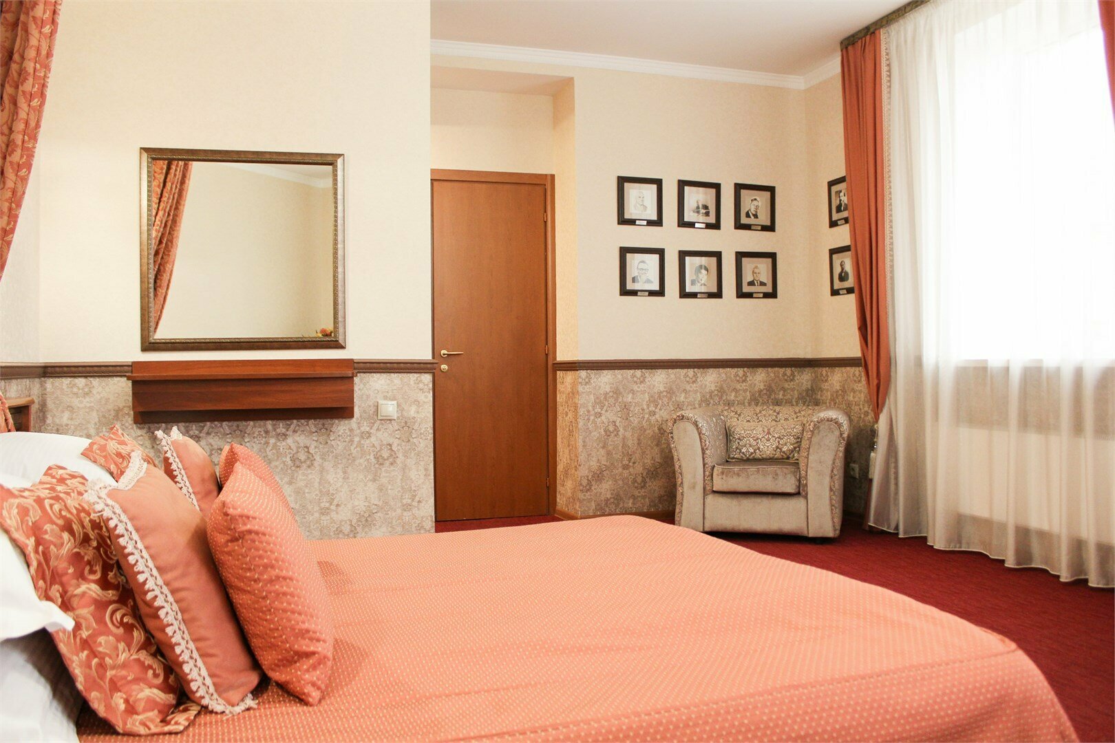 Джуниор Сюит «Знатный»