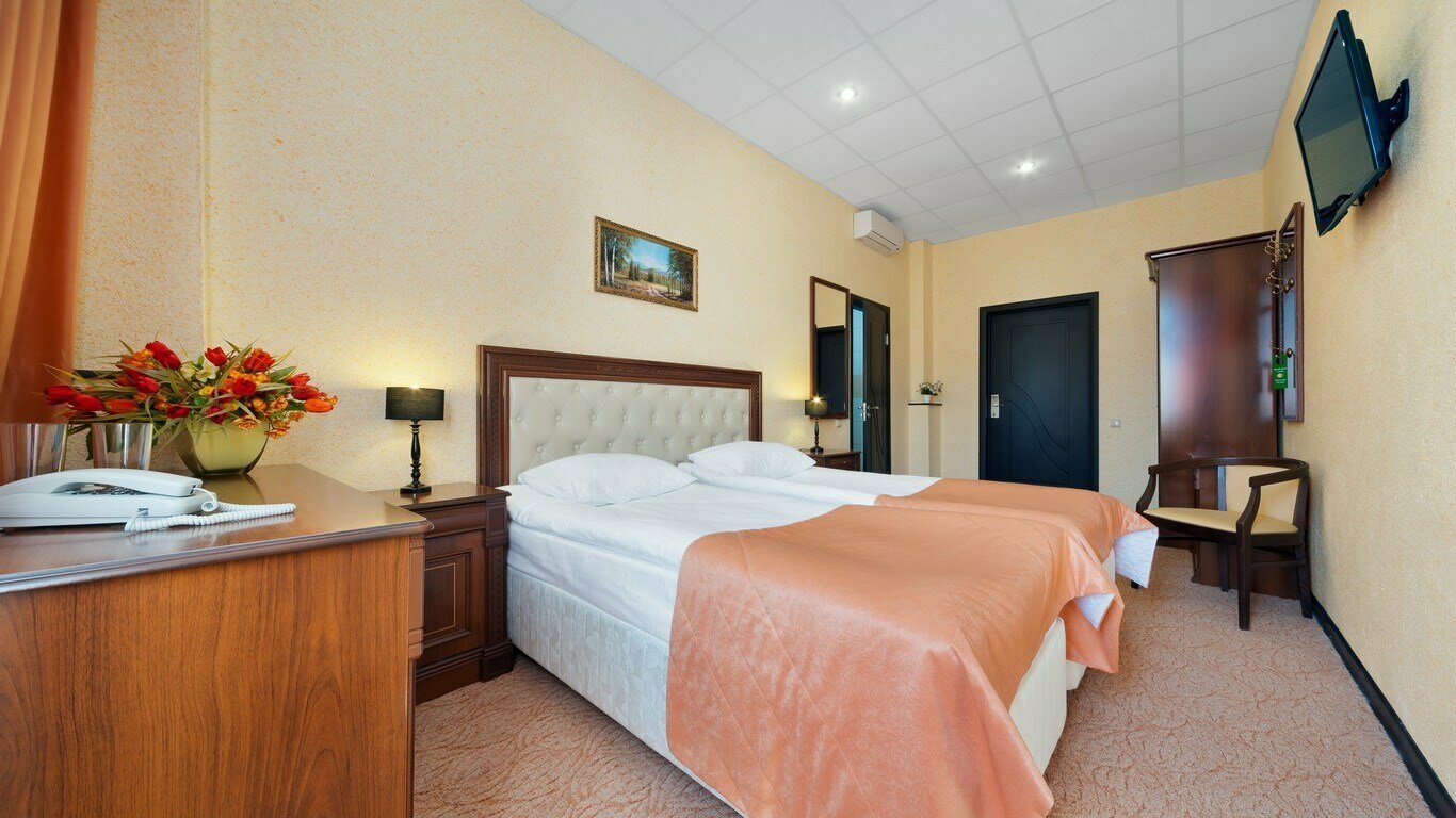 Стандарт/ Standard Twin Room (однокомнатный номер с двумя раздельными односпальными кроватями)