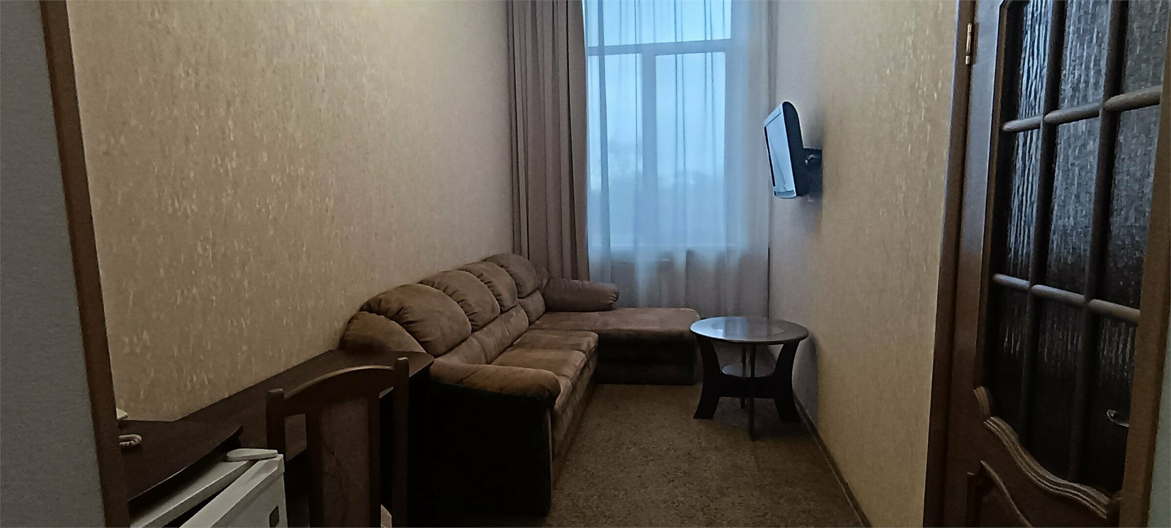 Двухкомнатный семейный стандарт с двуспальной кроватью и дополнительным спальным местом