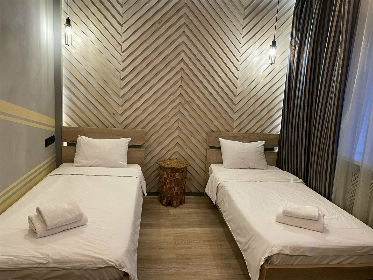 Двухместный номер с 2 отдельными кроватями и душем