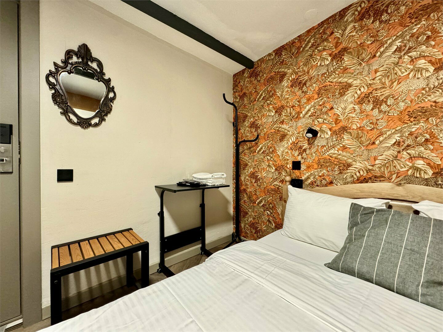 Эконом класс с отдельным ванной комнатой и санузлом ( только для этого номера )