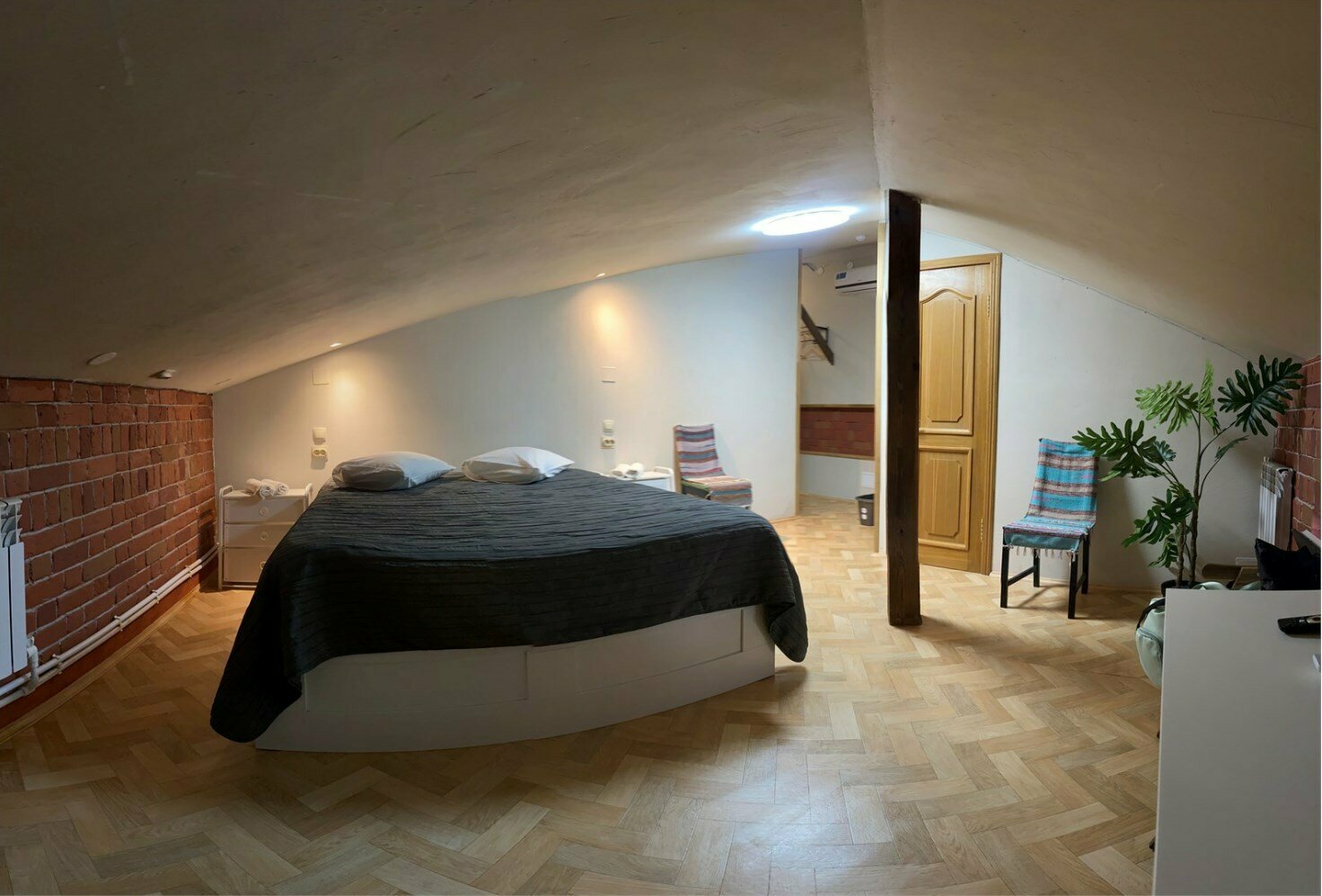 1 - Мансарда Без окон - 1