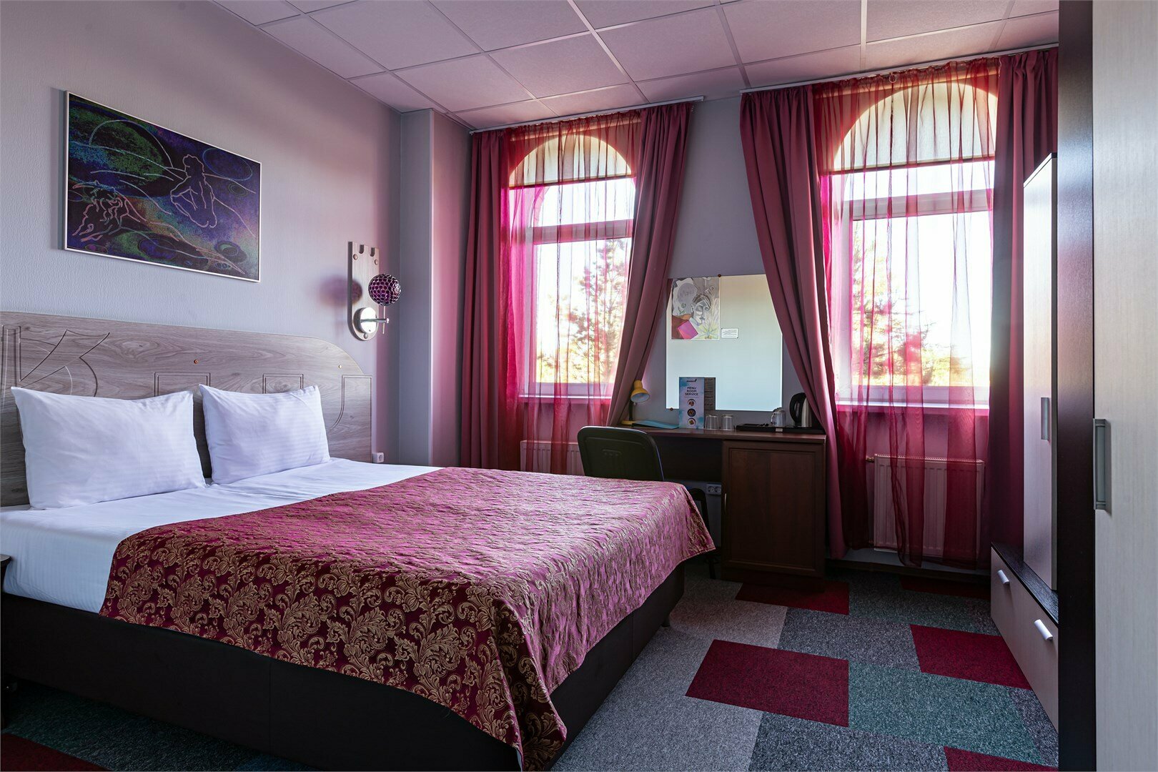 Стандартный двухместный номер с большой кроватью