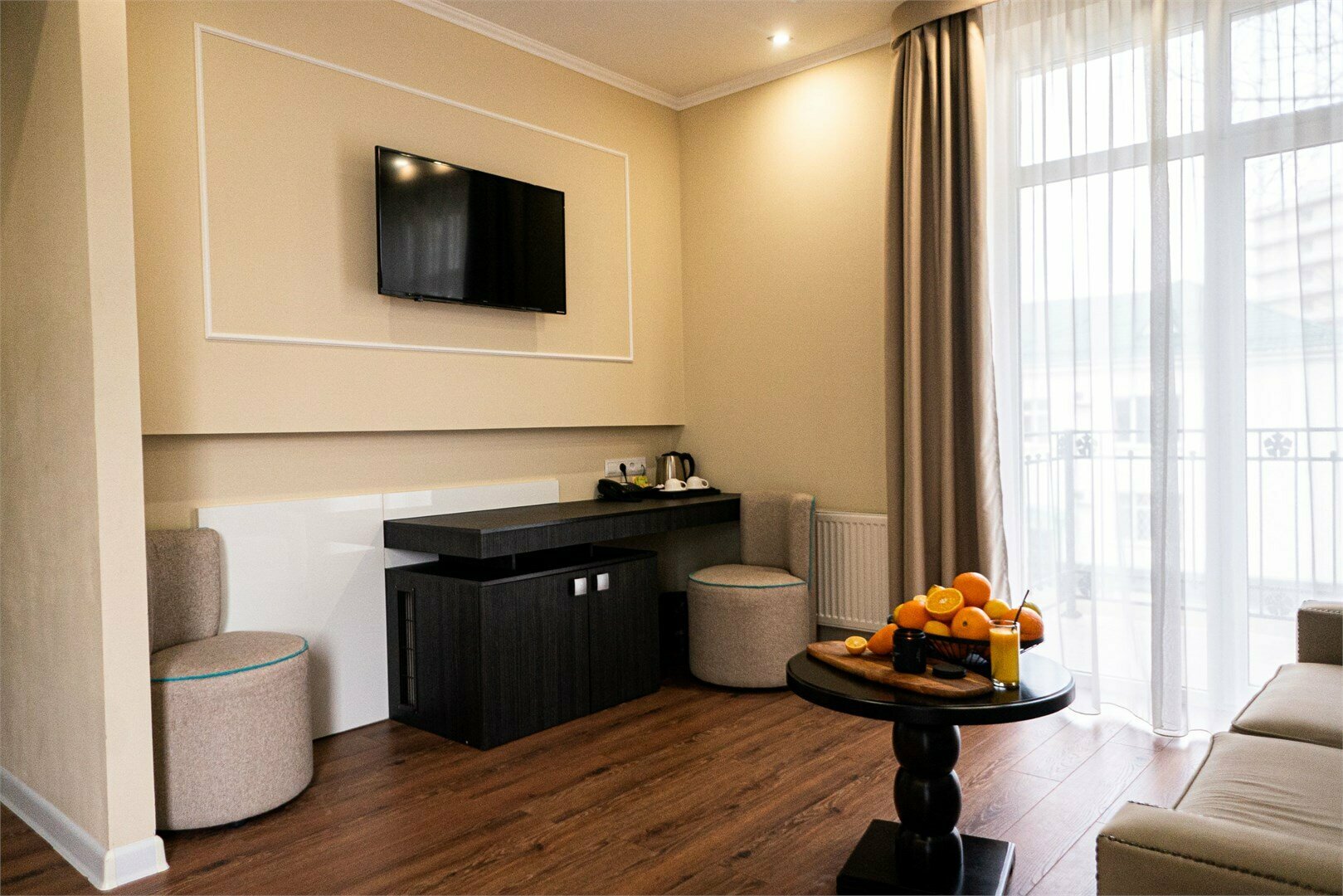 ДЖУНИОР СЬЮИТ