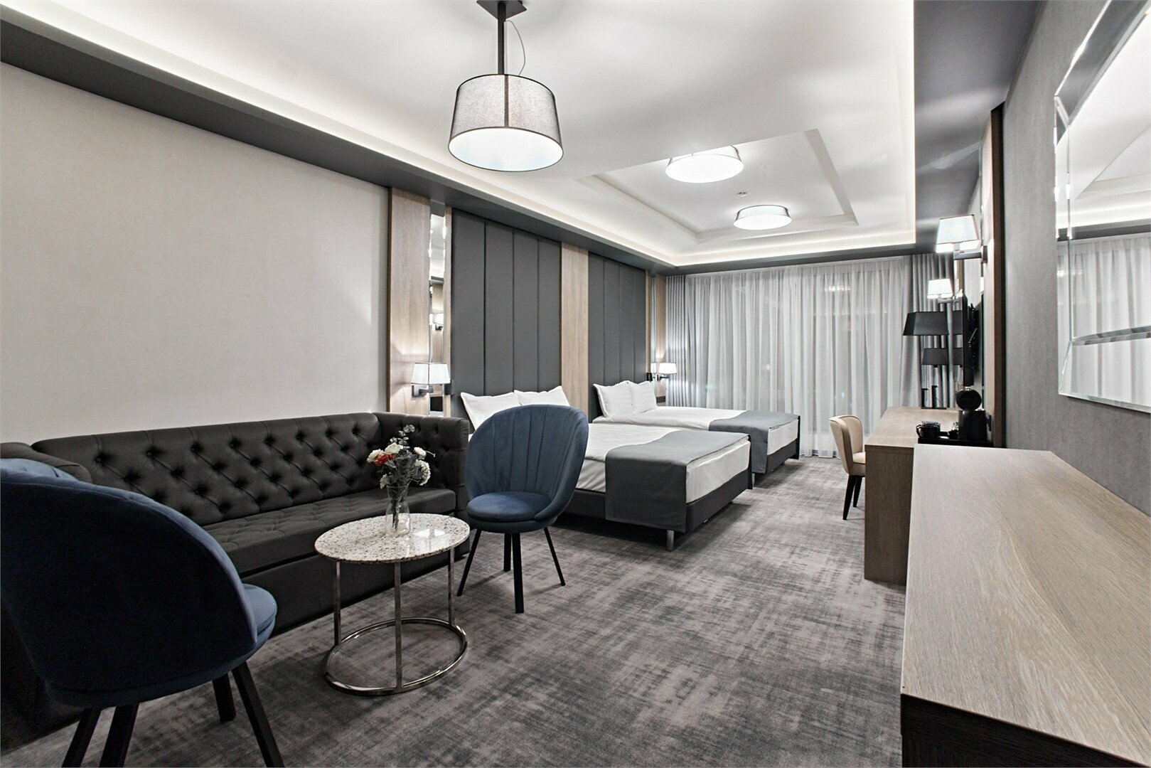 Джуниор Сьют Twin