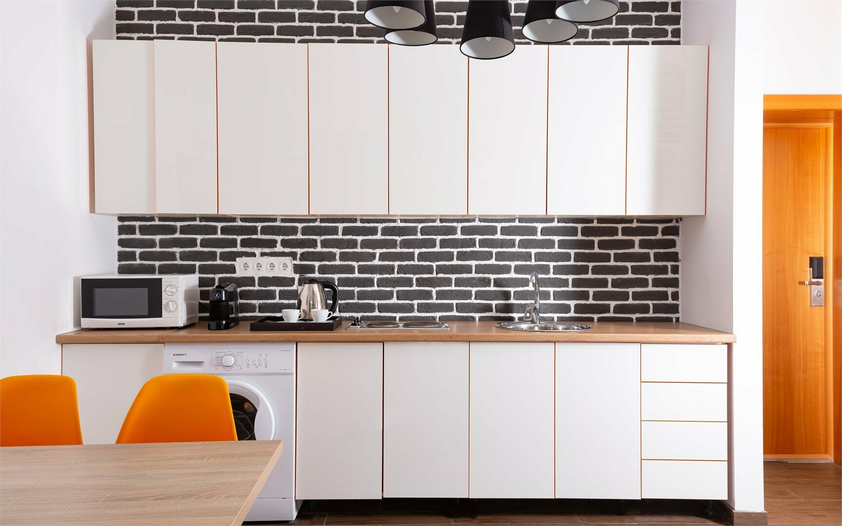 Family room with balcony (В ТАУНХАУСЕ)