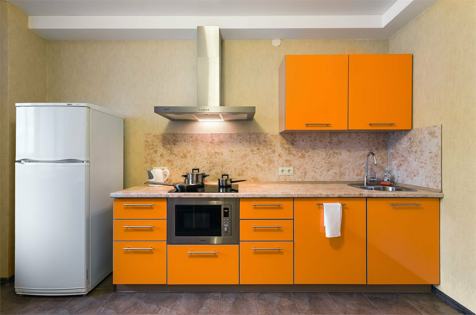 Однокомнатный номер бизнес-класса с гостиной-спальней и кухней