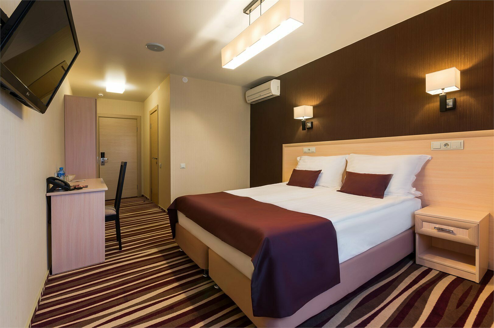 Стандартный номер c кроватью QUEEN SIZE