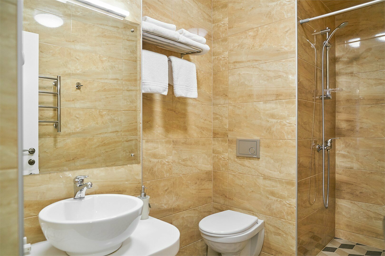 Арт-Адмиралъ