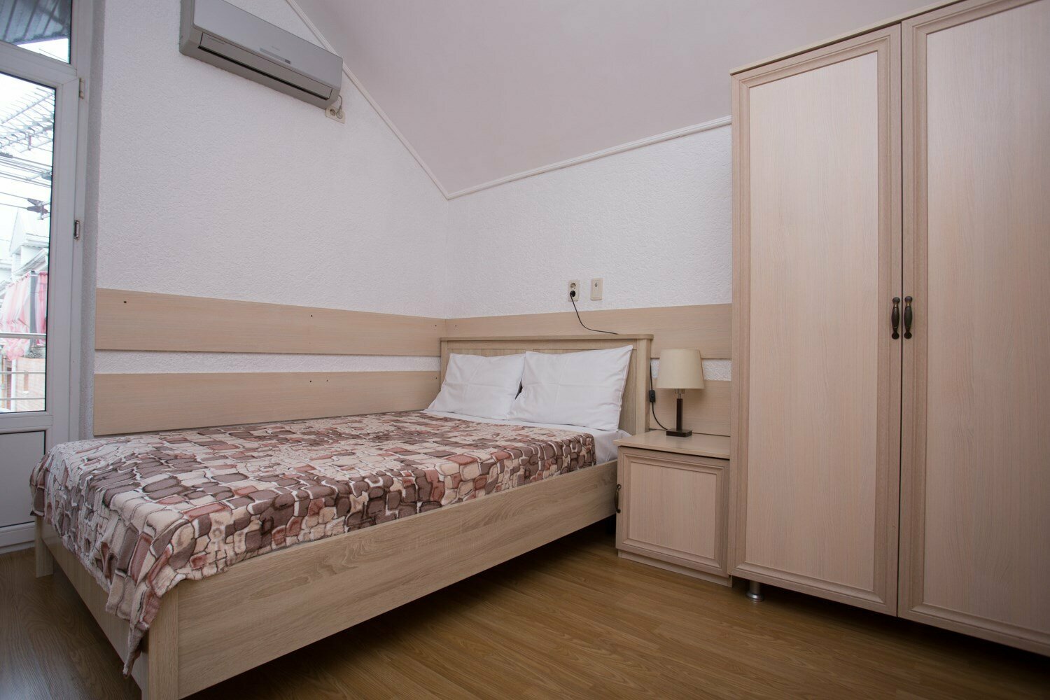 Стандарт- М вид на горы.