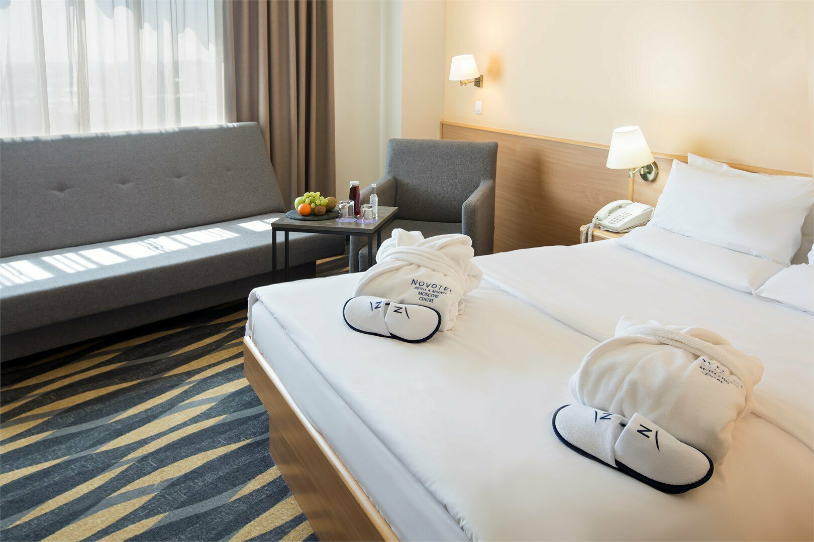 Номер Executive с двуспальной кроватью и софой