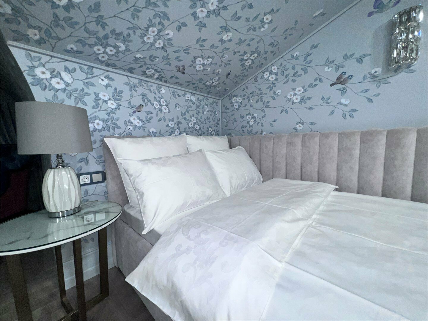 номер "премиум" с двумя раздельными кроватями  9