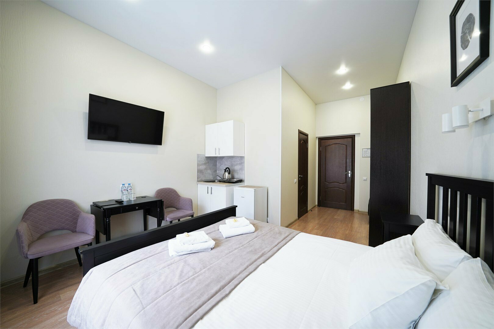 Меблированная комната формата «Классика+» с 1 кроватью