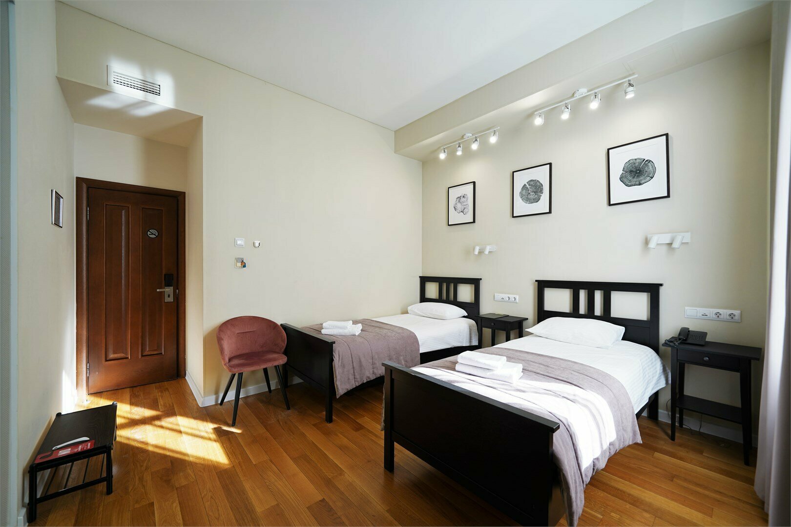 Меблированная комната формата «Расширенный» с 2 кроватями