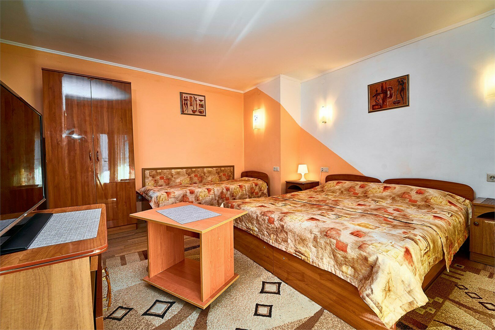 Классический семейный трехместный