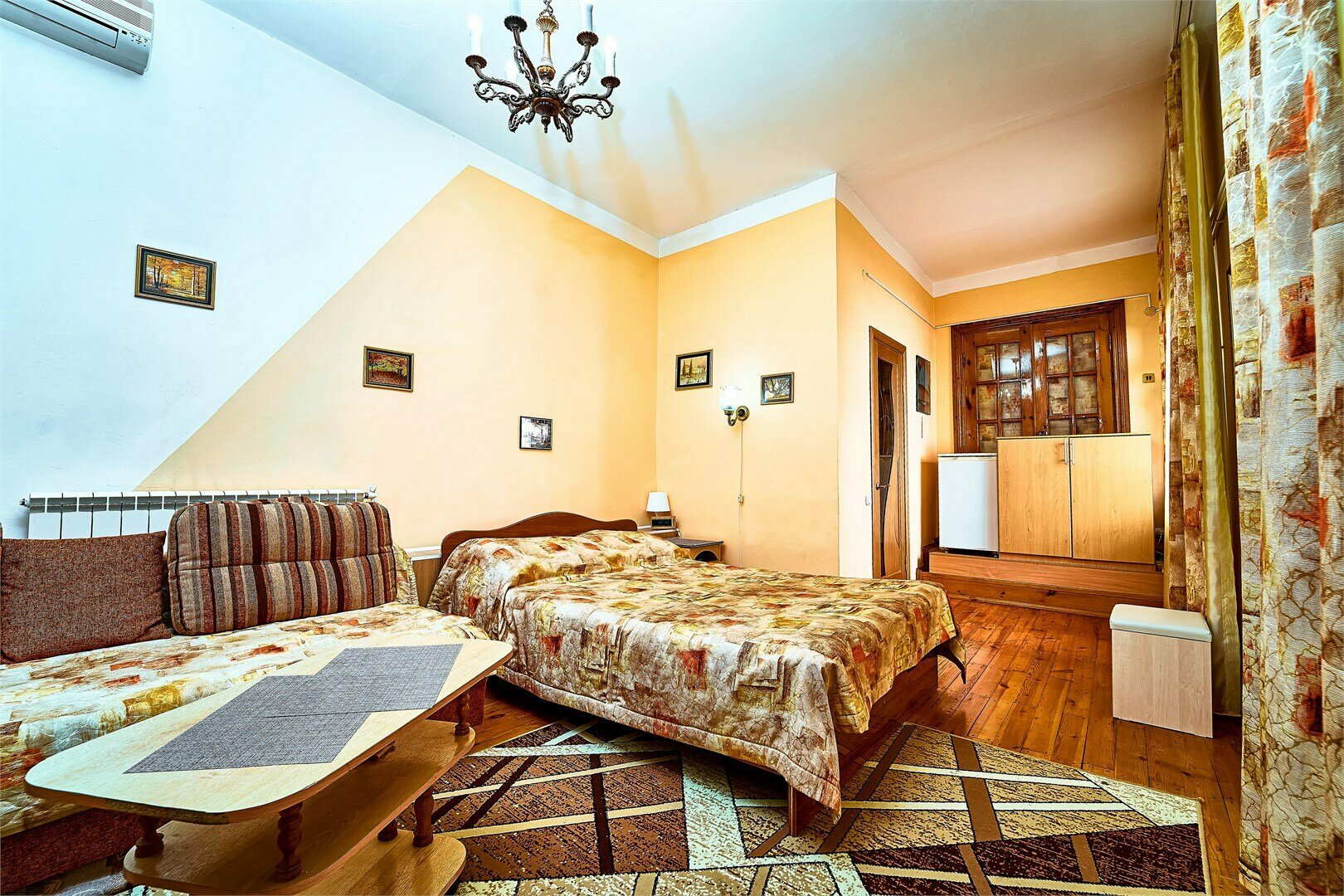 Стандартный трехместный  номер (улучшенный)