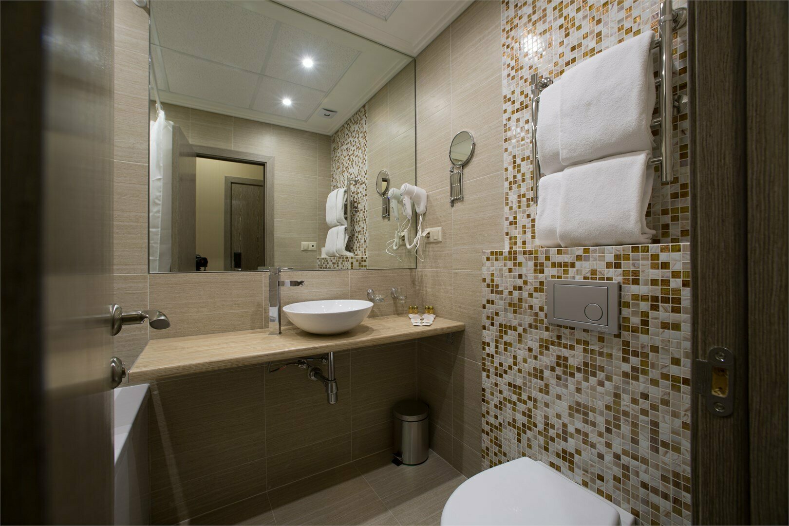 Двухместный номер на цокольном этаже