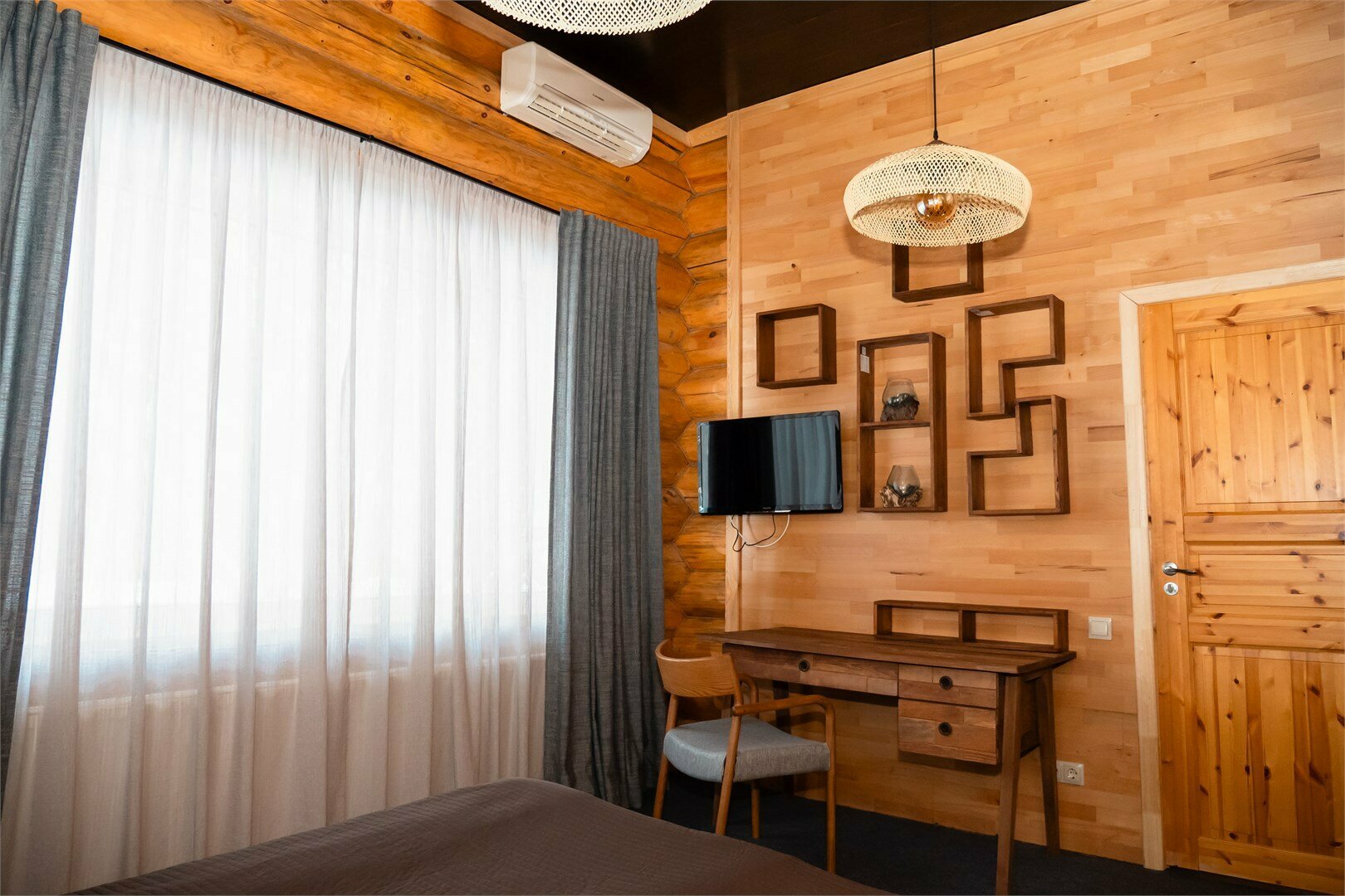 ЛЮКС "Тик Хаус"