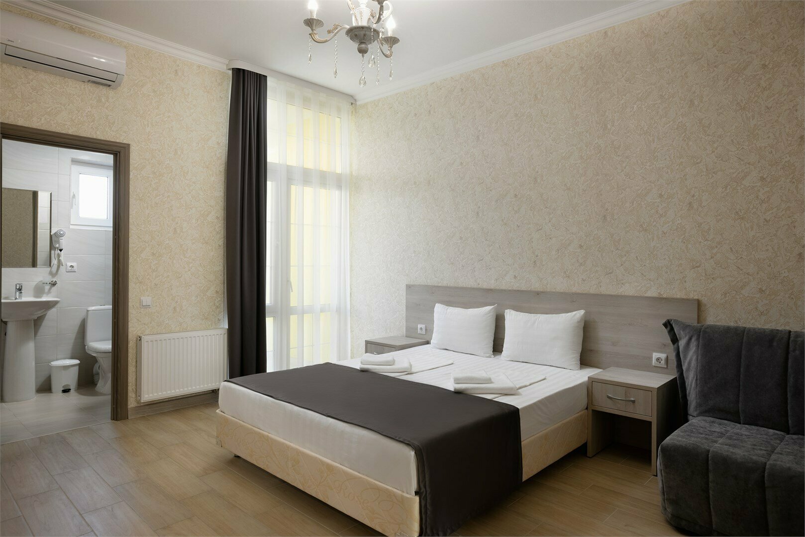 Семейный номер с балконом