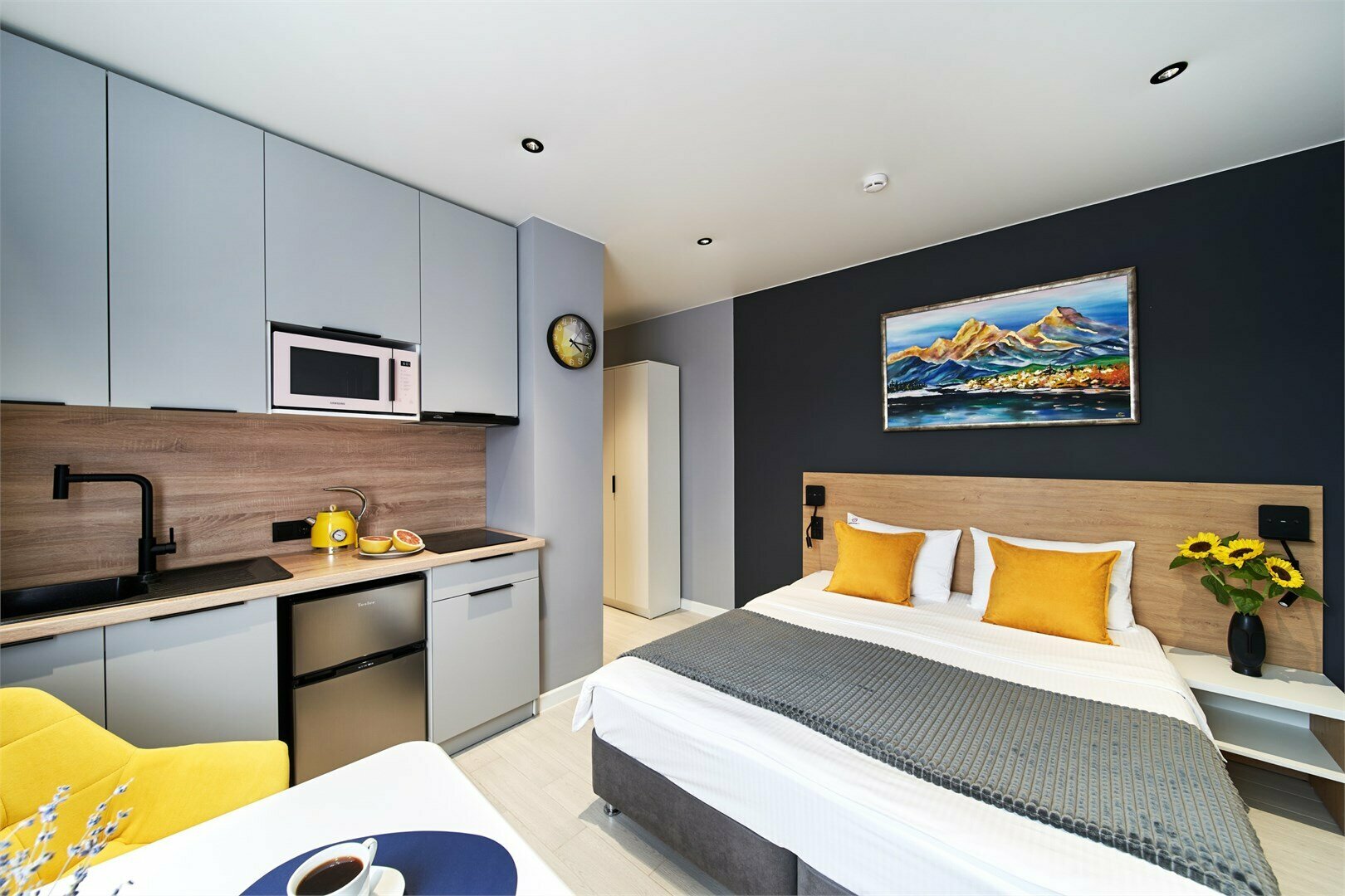 Номер комфорт ПЛЮС с кухонной зоной и кофемашиной №9