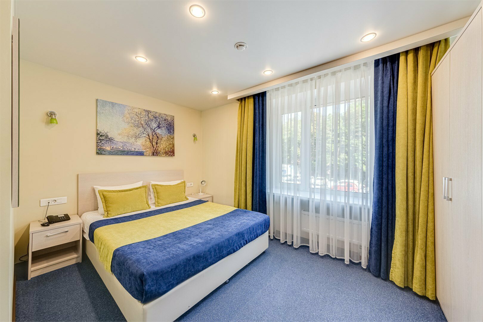 Полулюкс - двухкомнатный номер