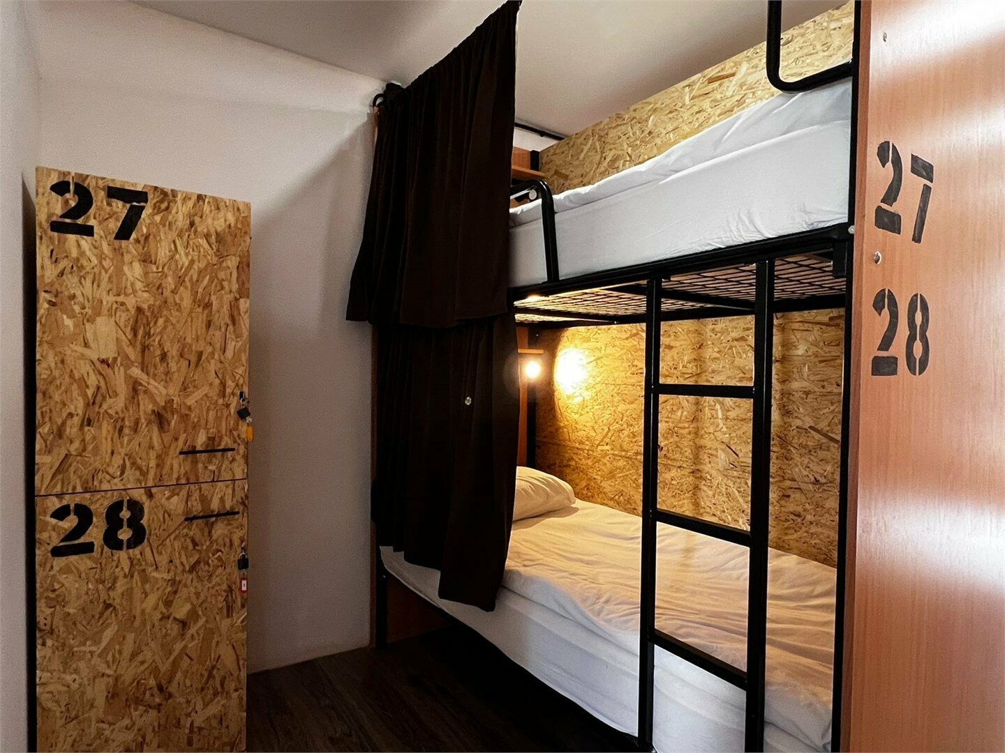 Женский номер на 12 мест