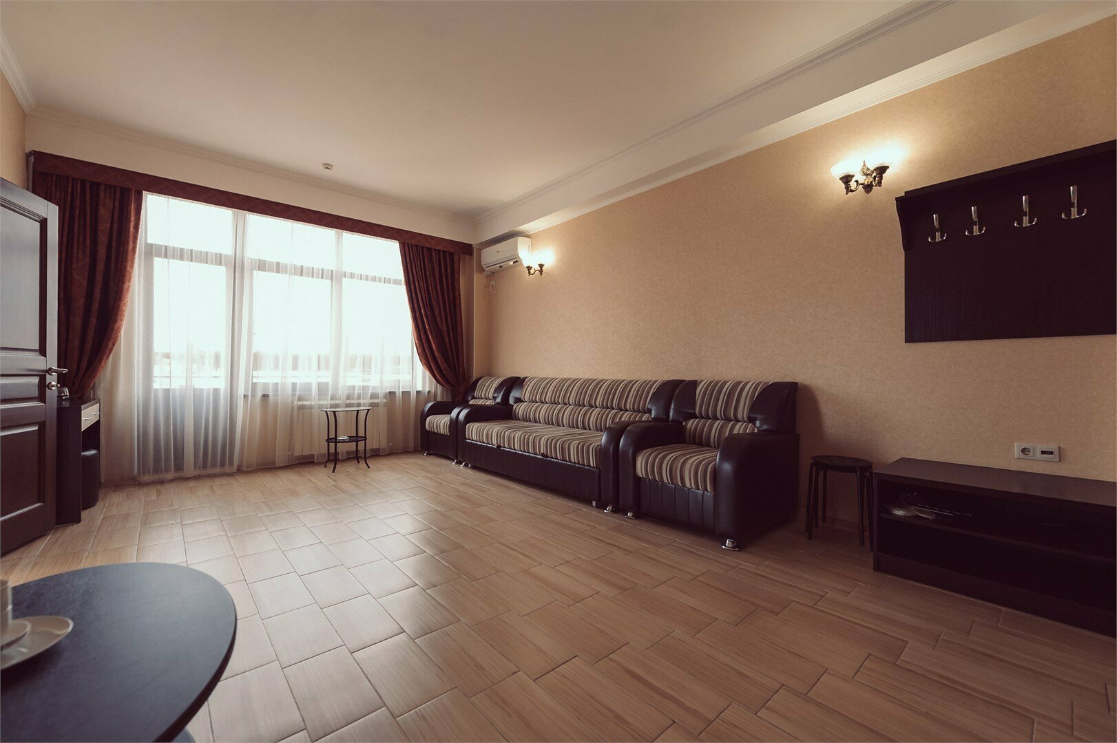 Люкс семейный двухкомнатный