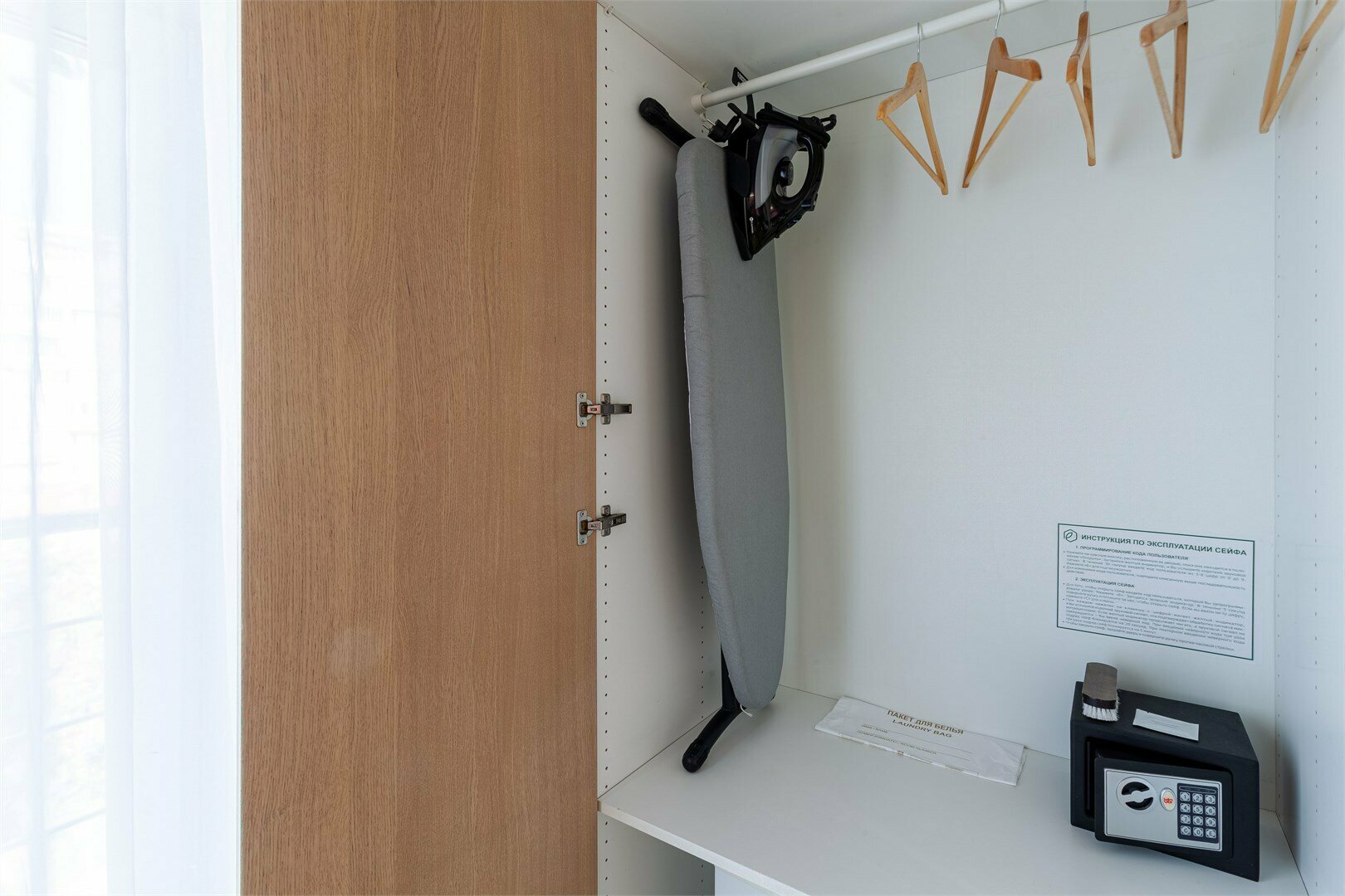 Полулюкс с видом на Волгу 1 кровать