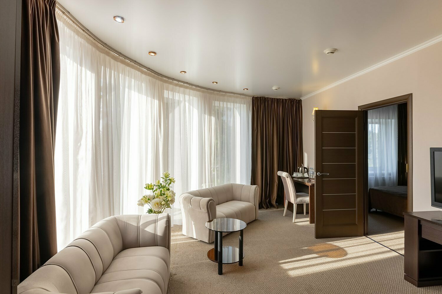 "ДеЛюкс" 4 звезды