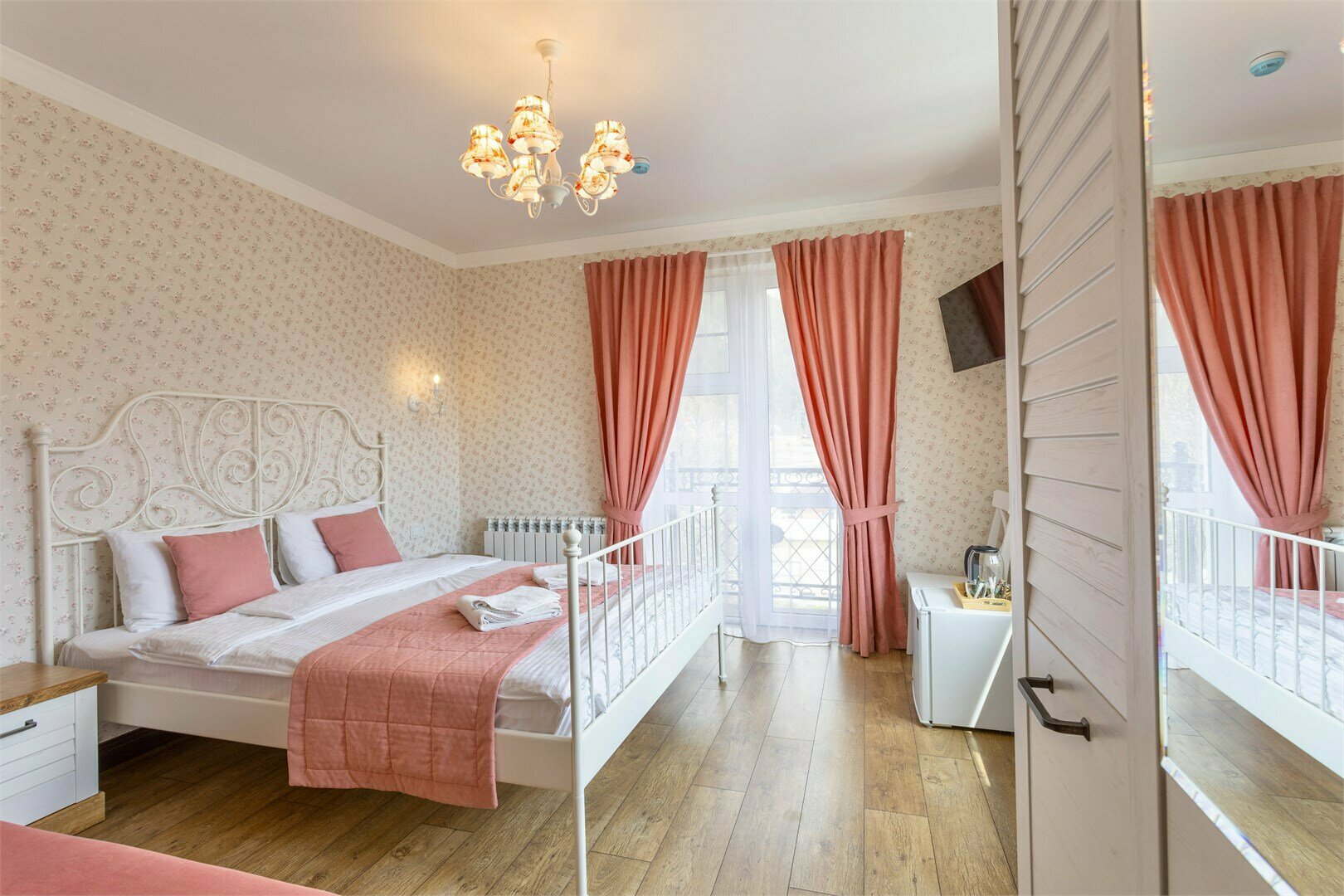 Двухместный номер "Комфорт" с балконом