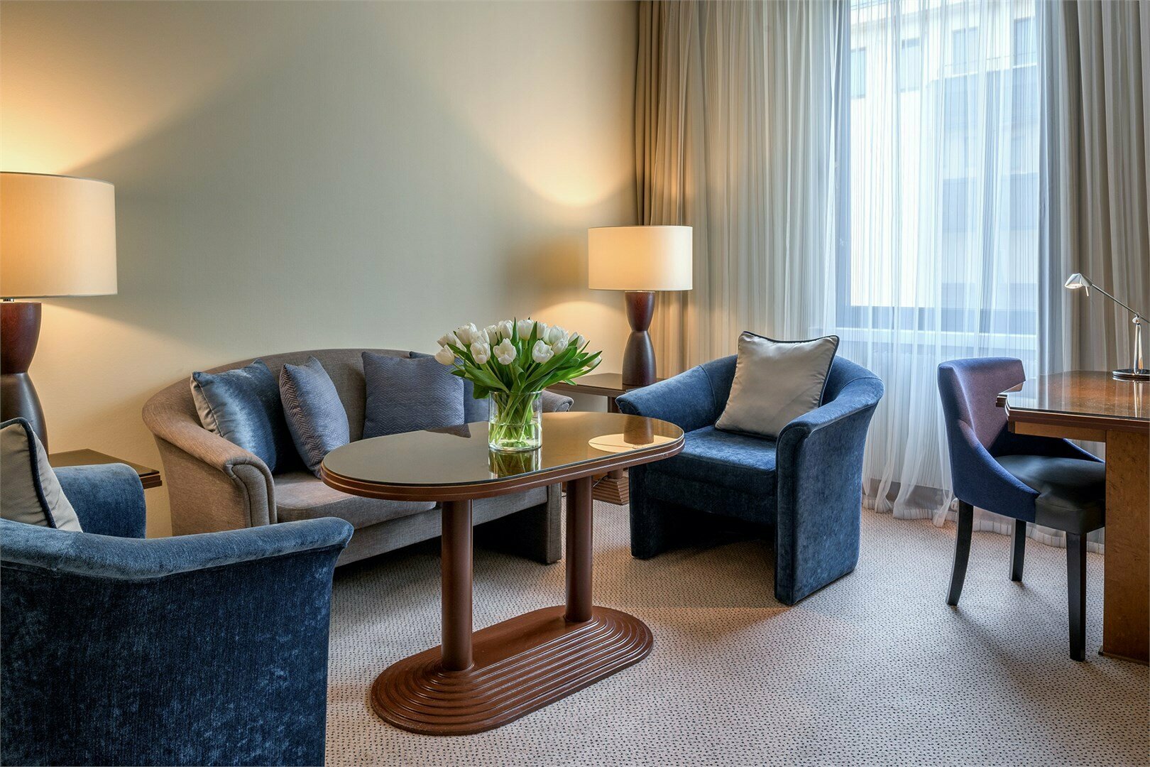 Люкс с видом во внутренний дворик