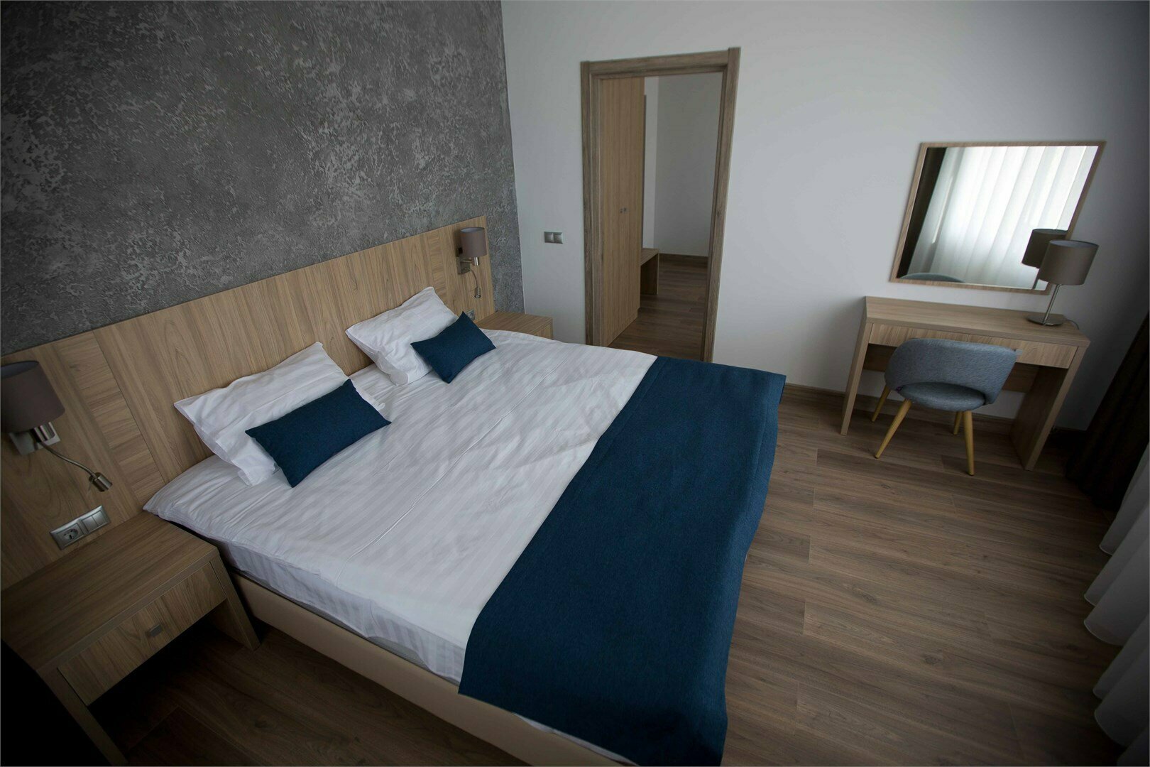 Номер Делюкс