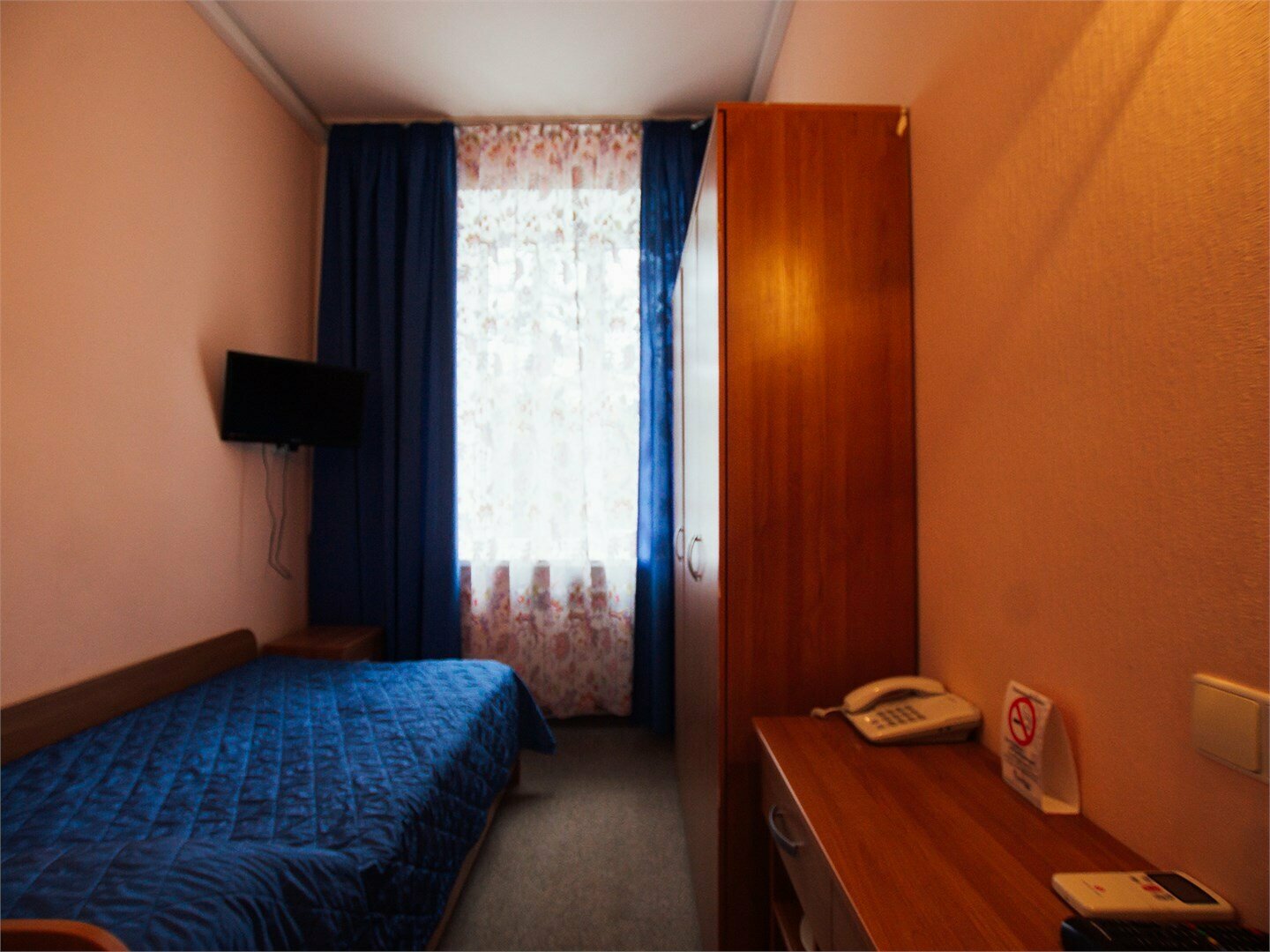 Эконом с односпальной кроватью