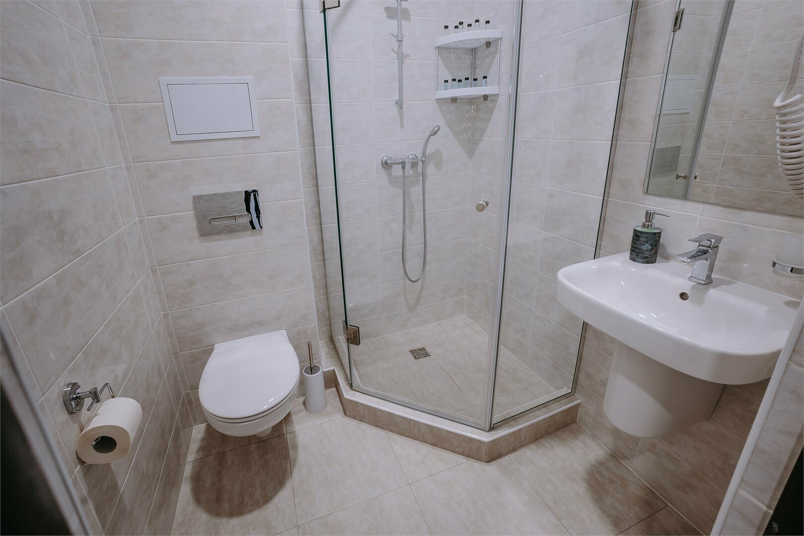 Улучшенный полулюкс двухместный с балконом (5 этаж )