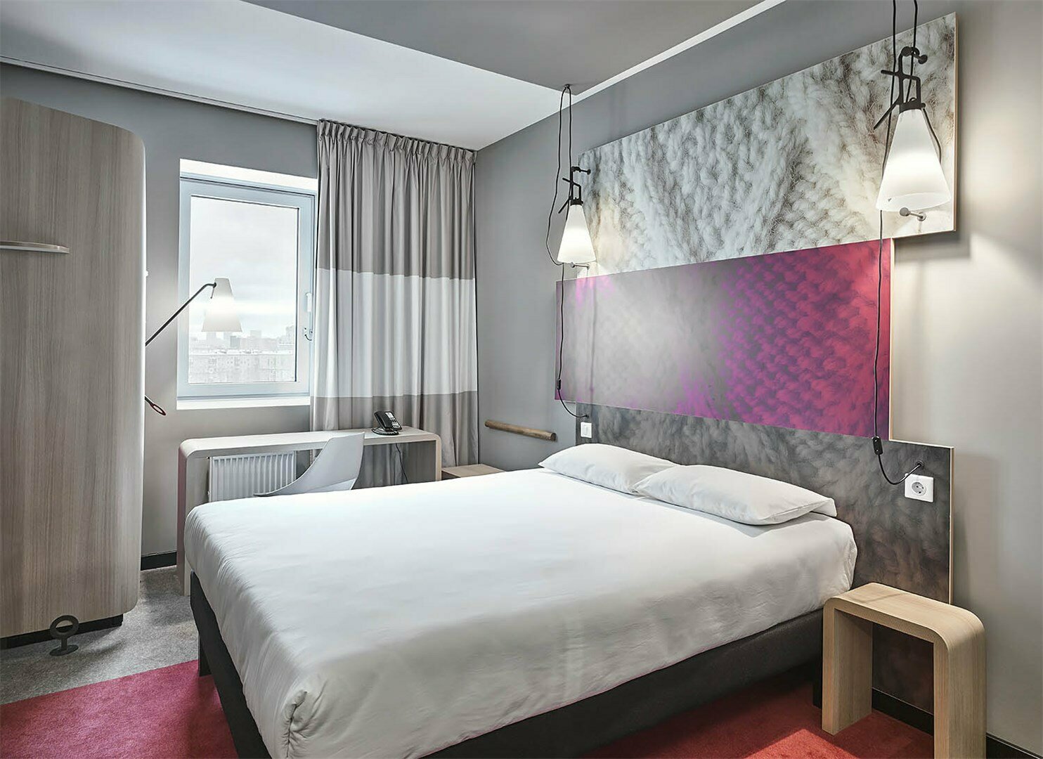 Номер Standard - с двуспальной кроватью (доступ в СПА и бассейн за дополнительную плату)