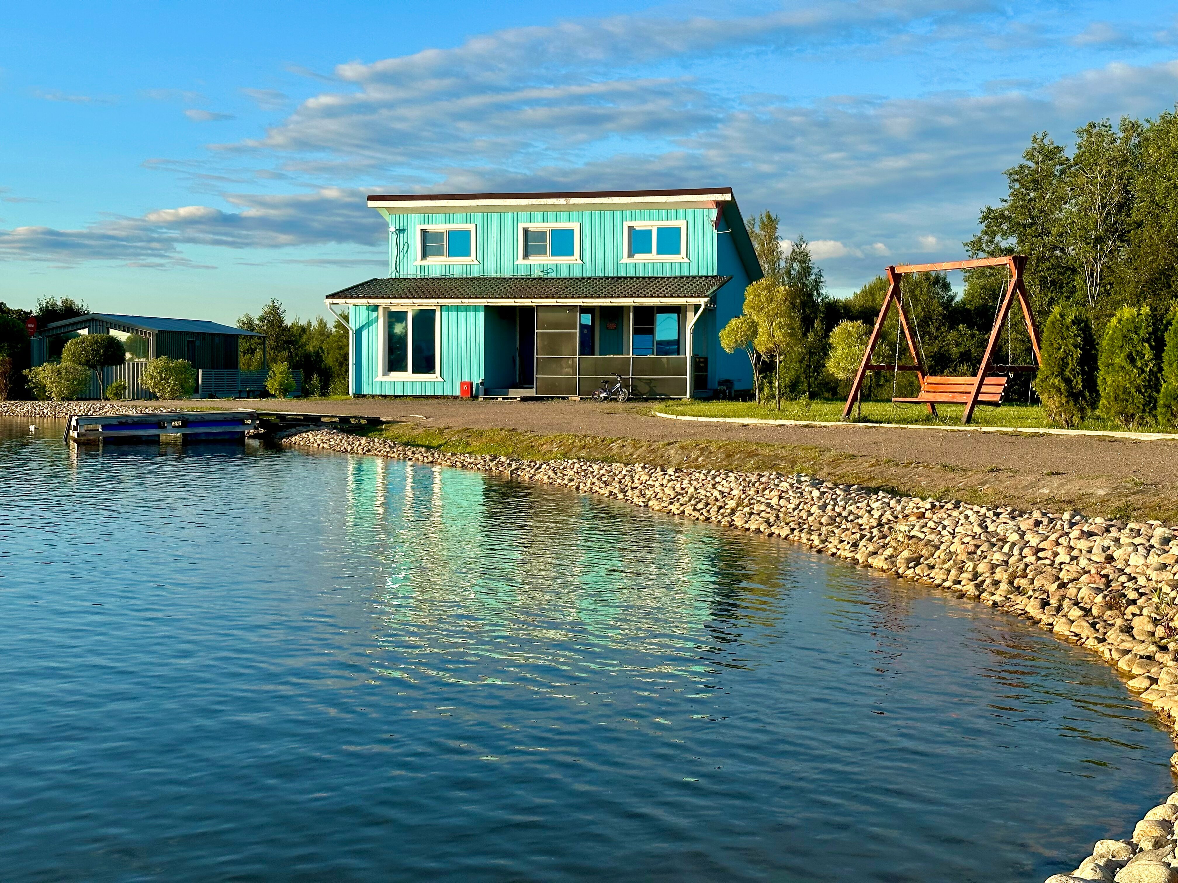 Коттедж с видом на озеро