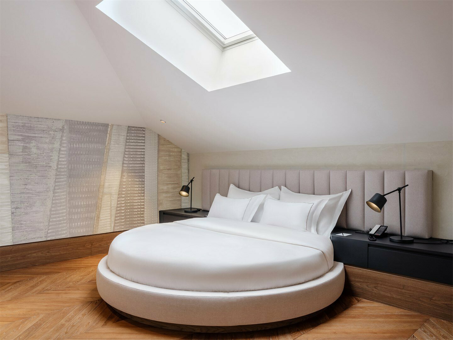 Мансардный люкс с джакузи