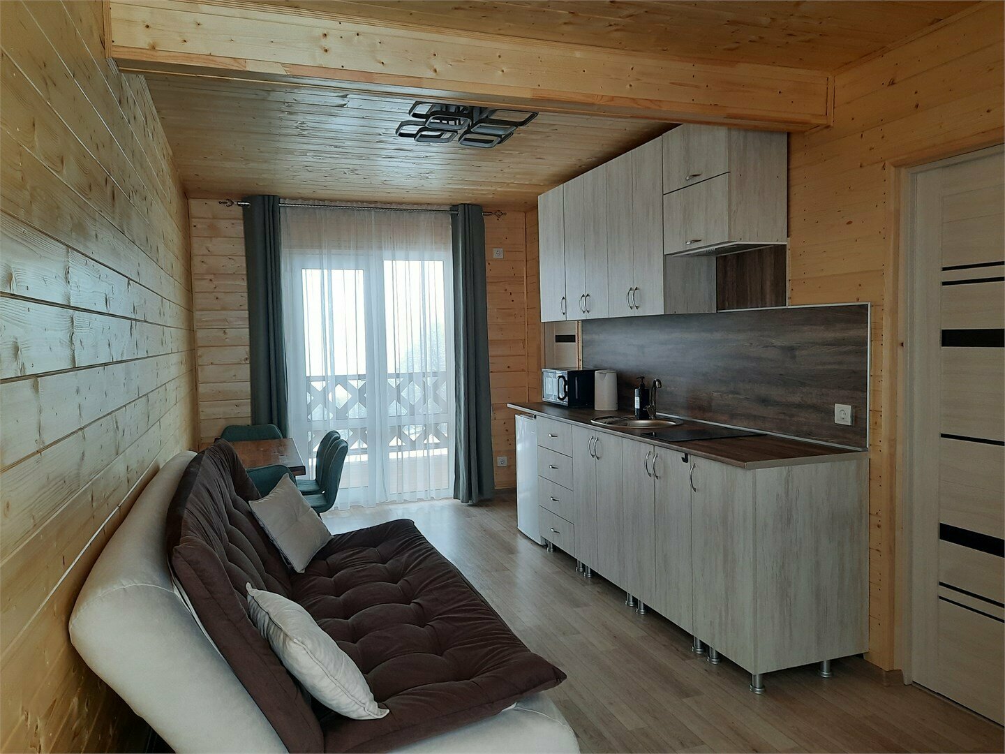 Апартаменты 8