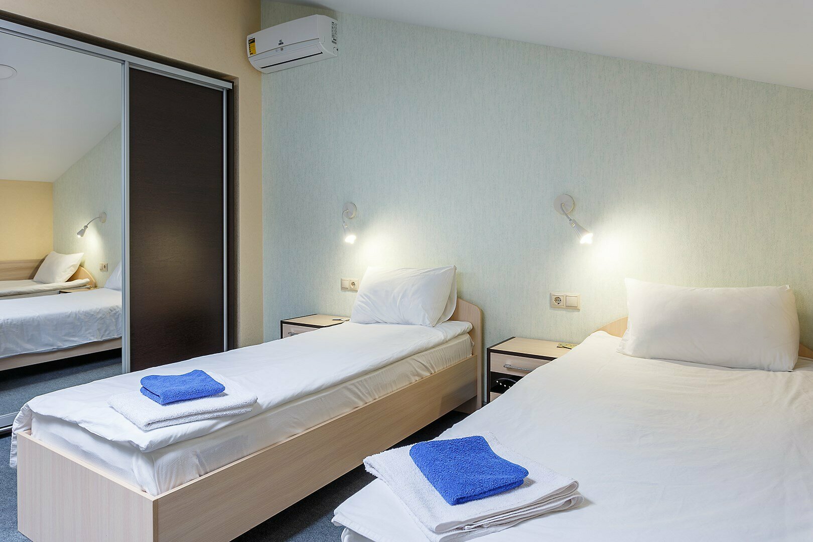 303 - Бюджетный номер с 3 кроватями