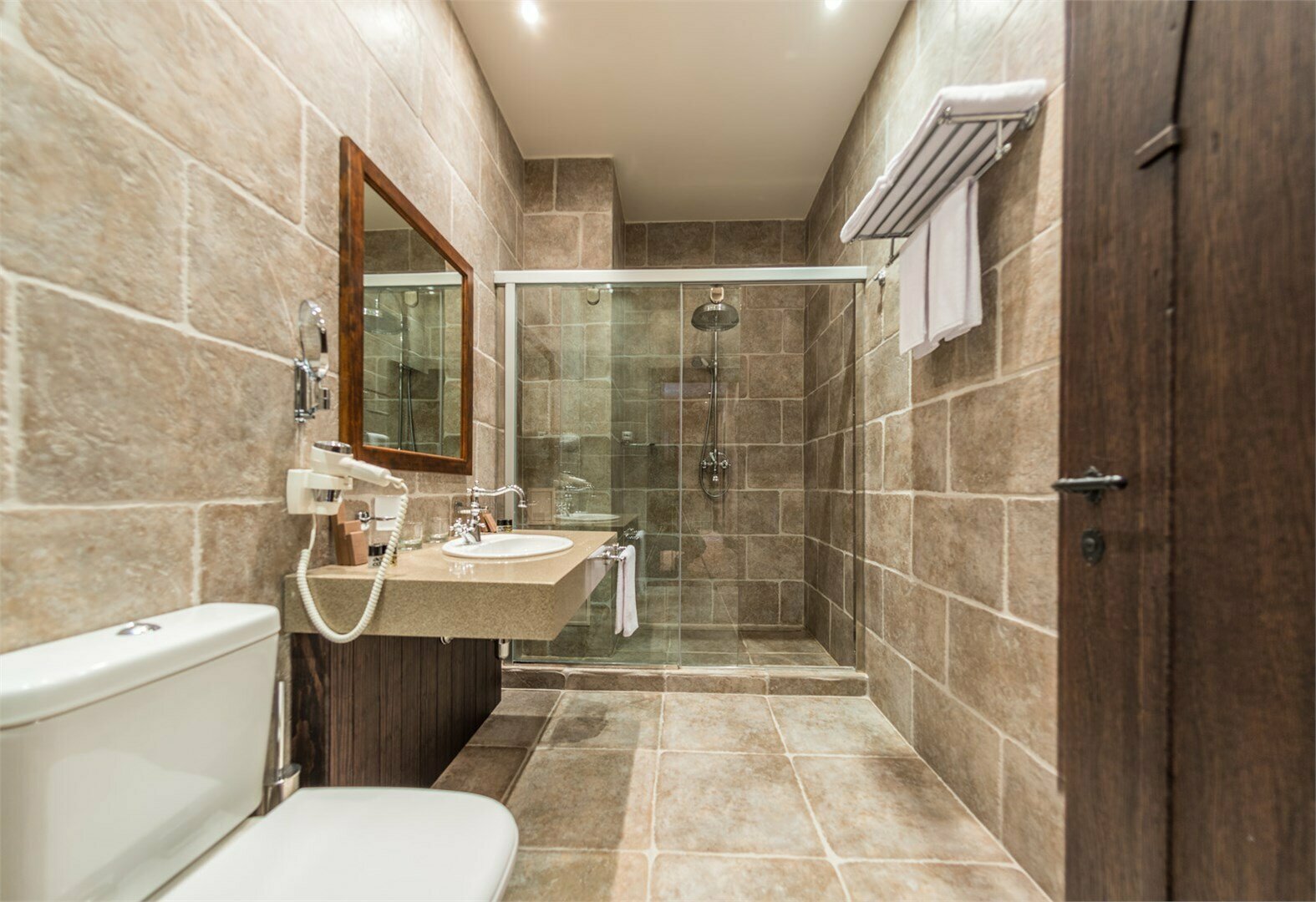 Люкс с балконом и видом на реку