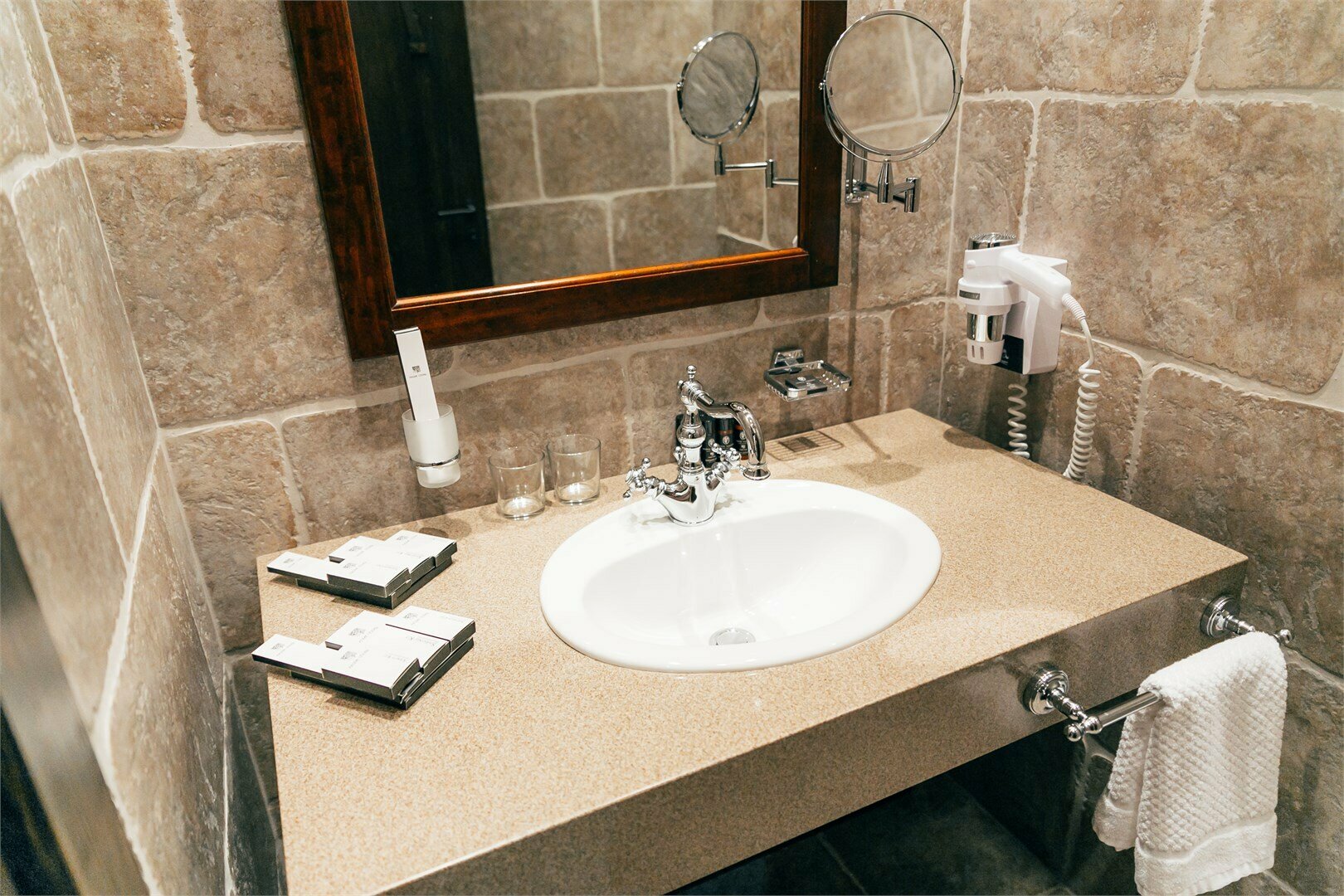 Стандарт с балконом и видом на реку