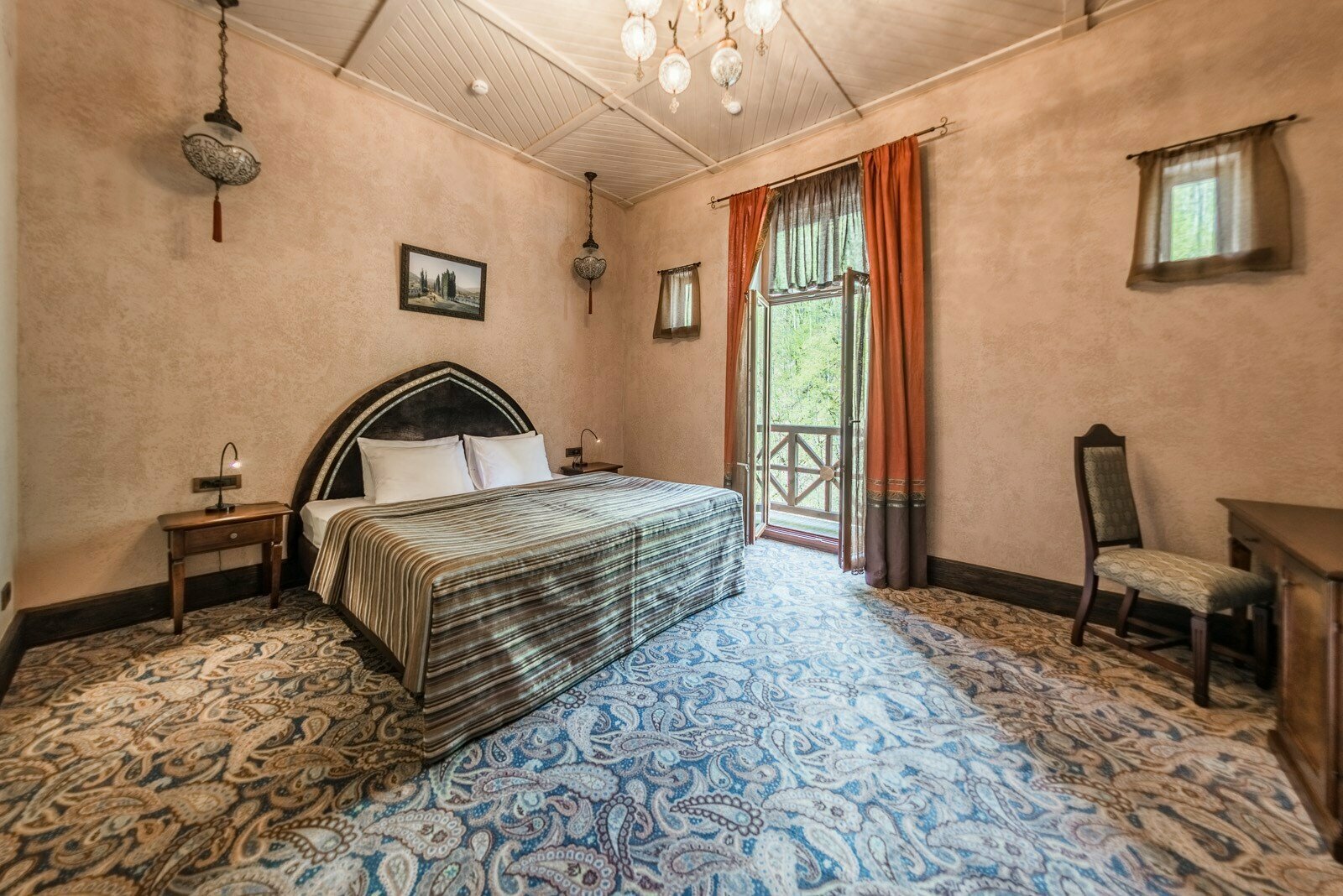 Люкс с балконом и видом на реку